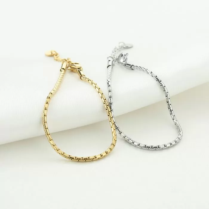 Armband - Less to Impress