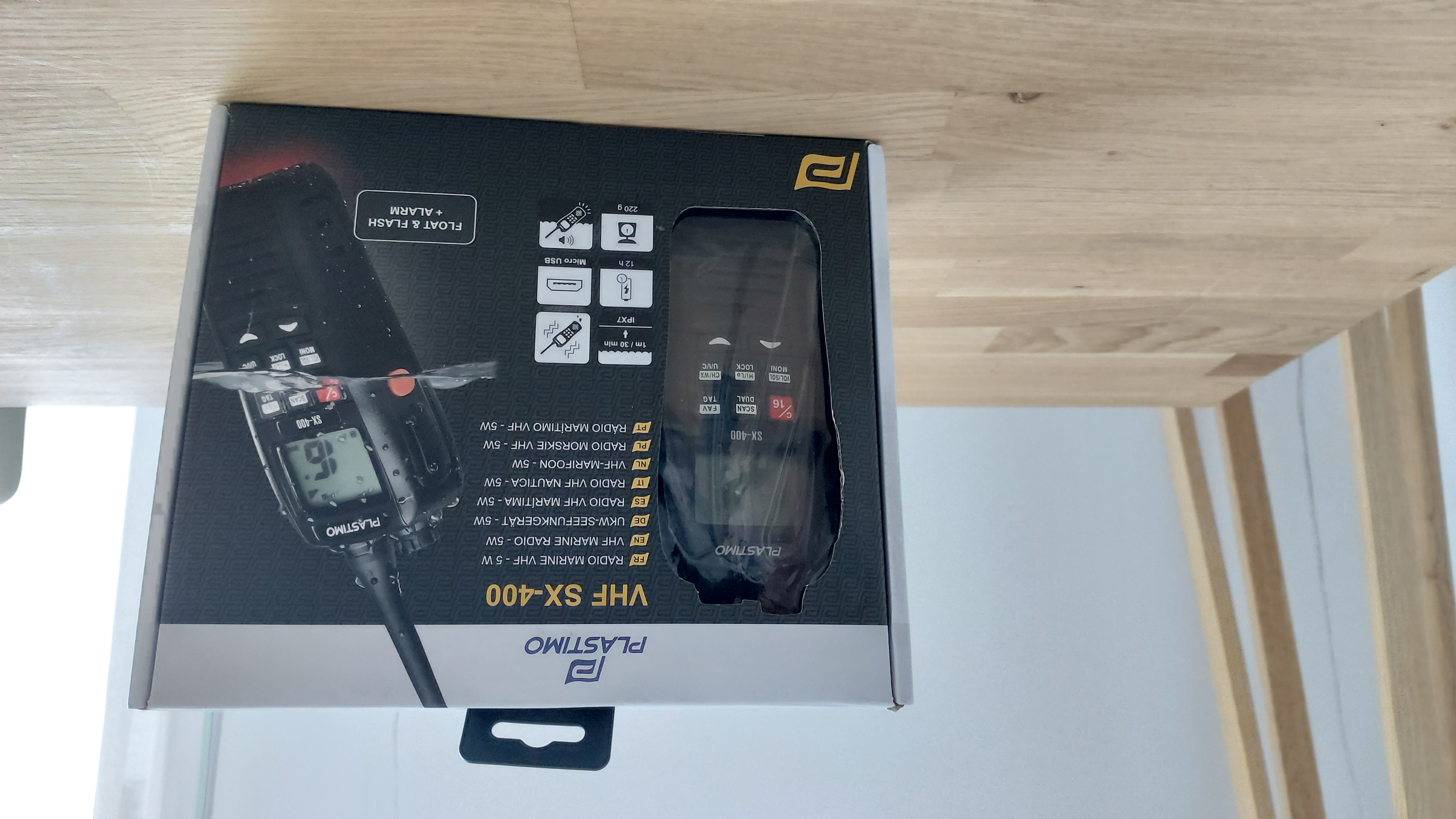 VHF Portable Bateau + Casquette nautique offerte !