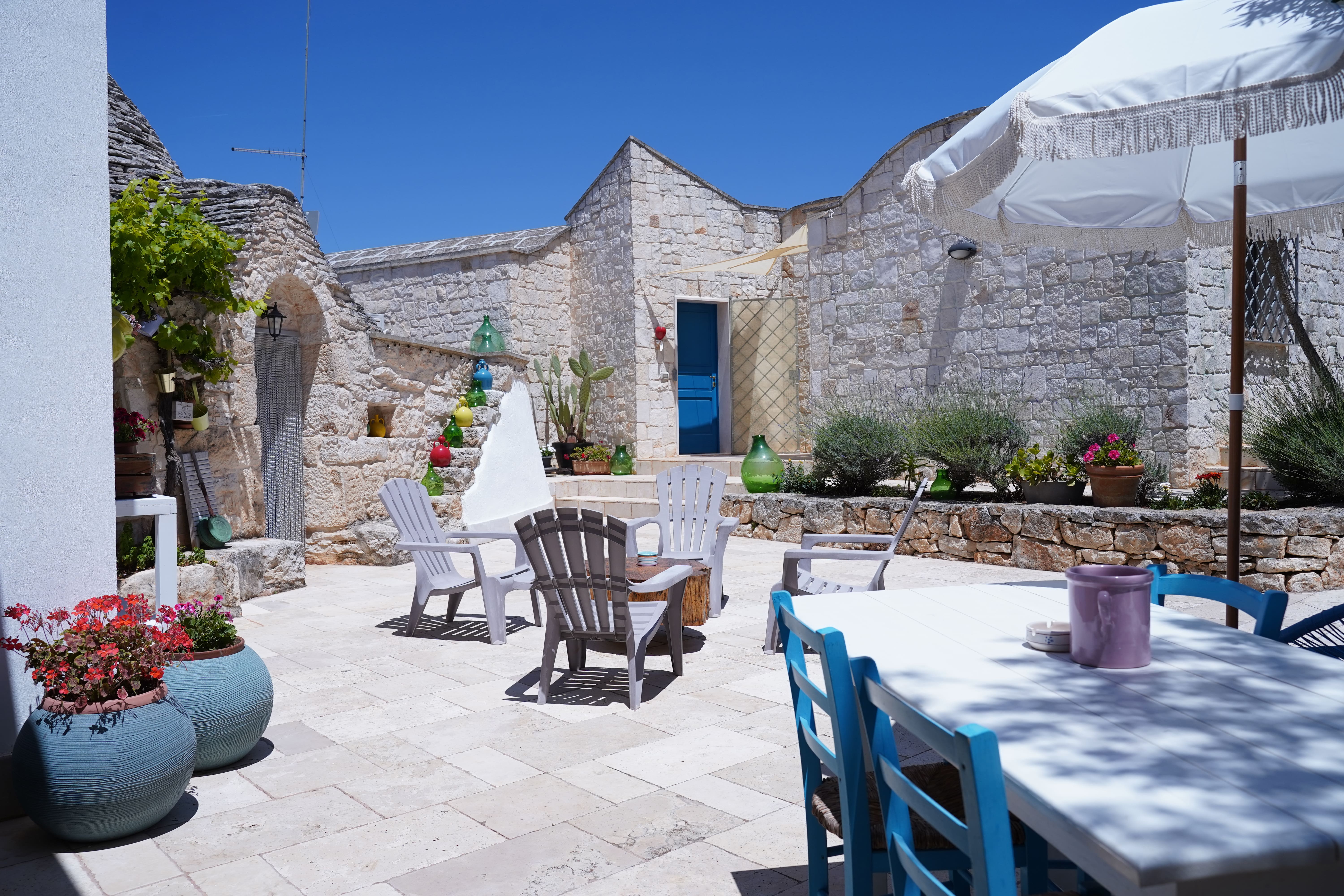 #20 Villa with Trulli @Ceglie Messapica [Domas]
