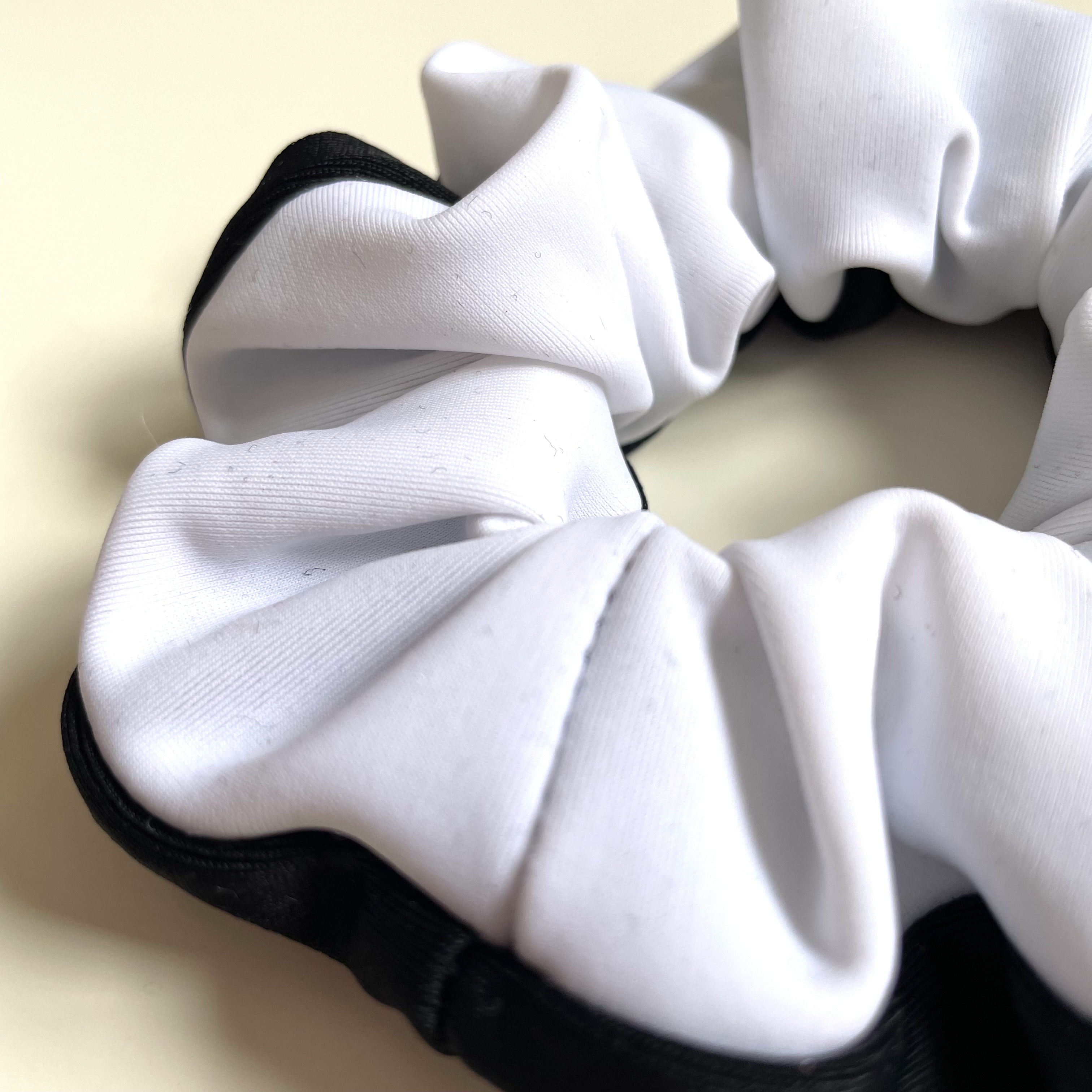Scrunchie B&W