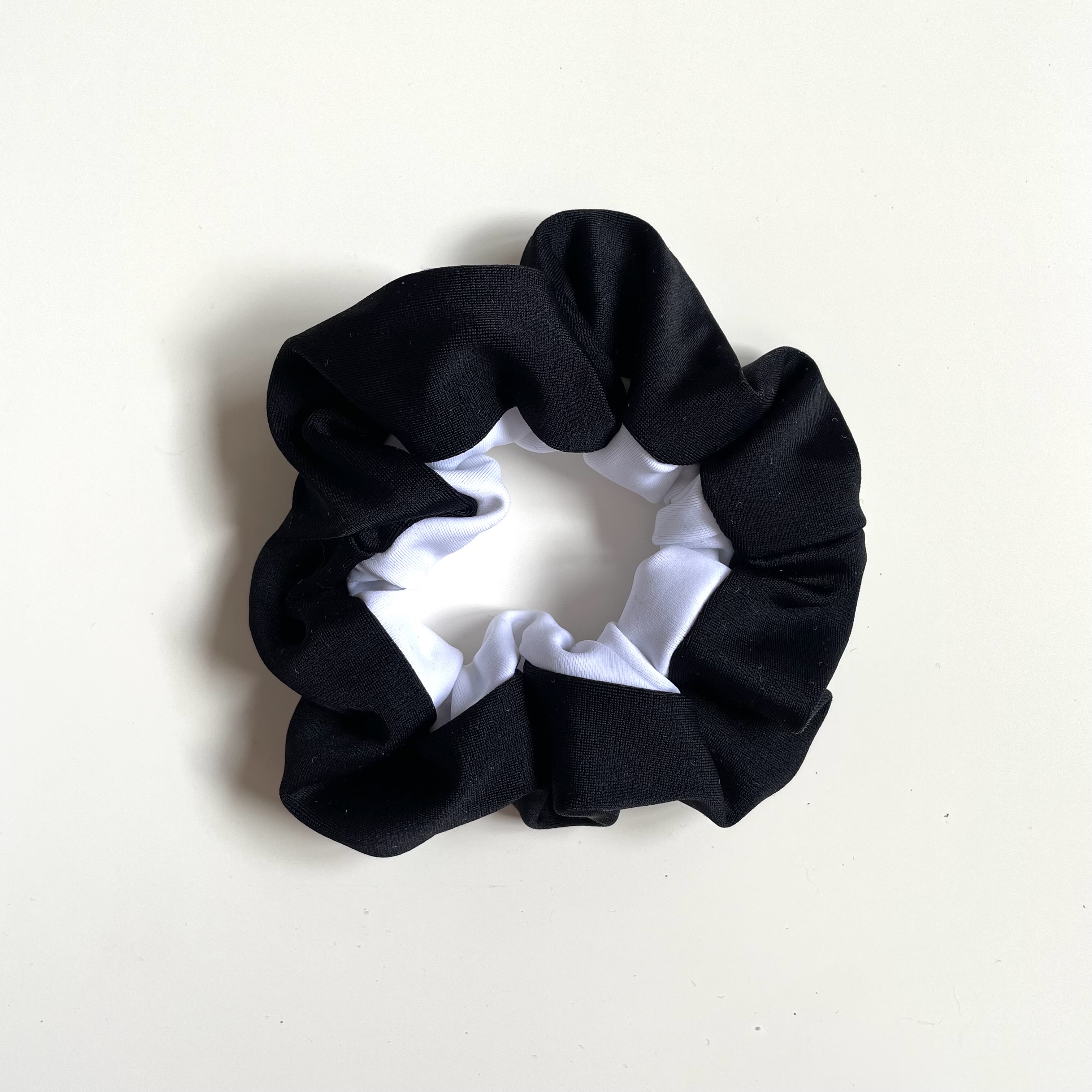 Scrunchie B&W