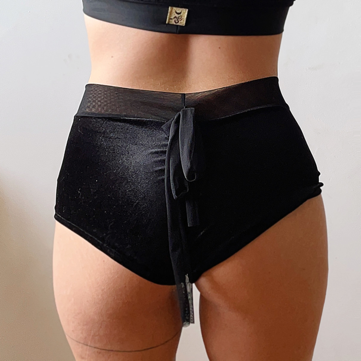 Short Velvet