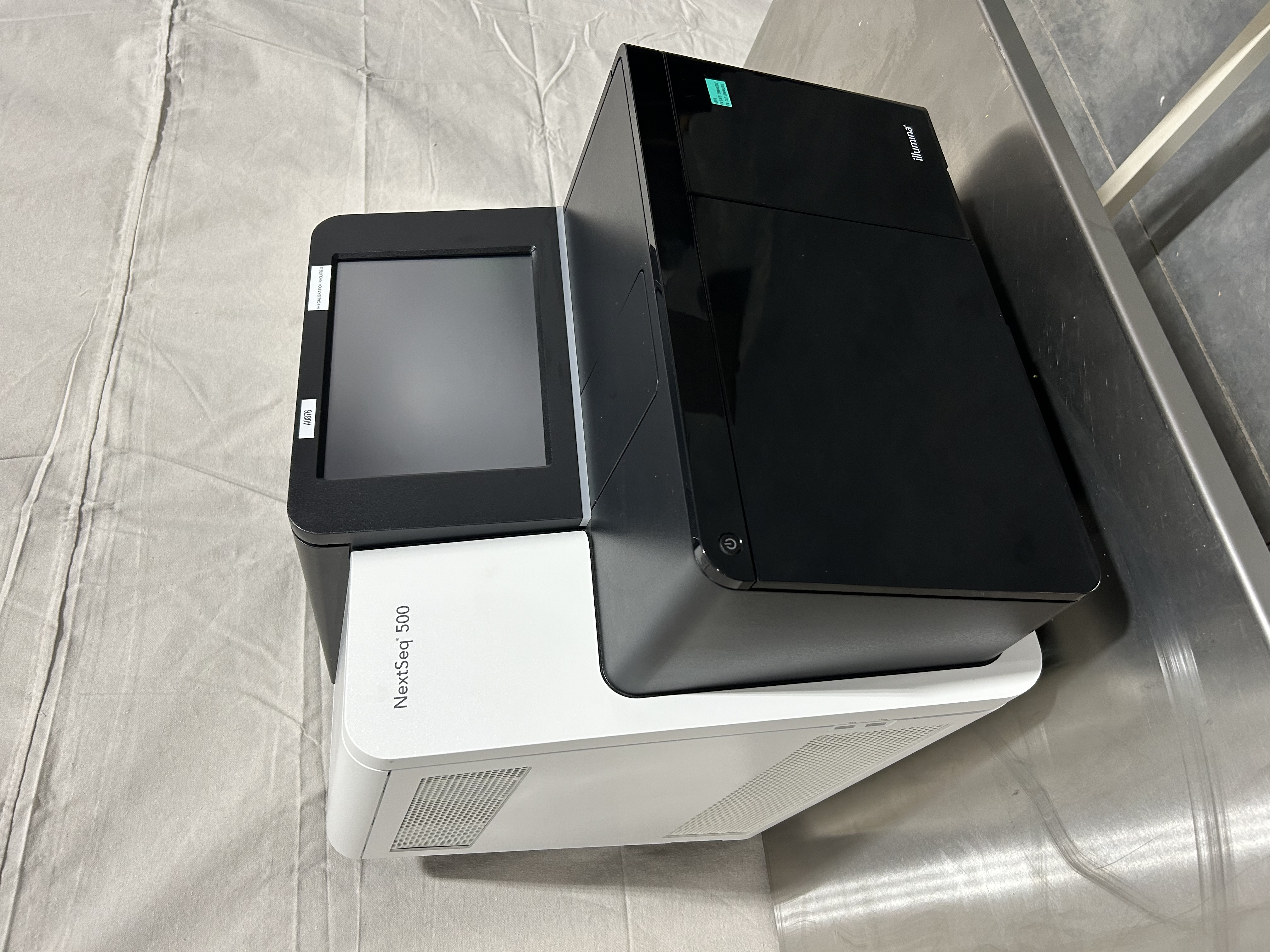 NextSeq 500 System from Illumina (for parts or repairs) (model 2016)