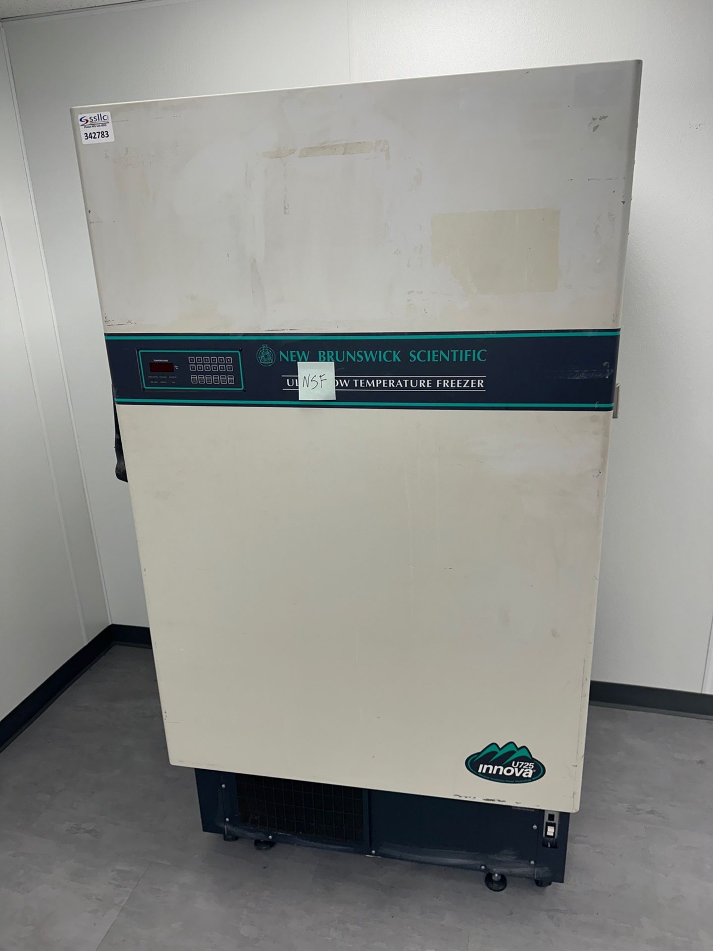 New Brunswick U9440-0002 Innova® U725 Ultra-Low Temperature Upright Laboratory Freezer with Vacuum Insulation Panels, Internal Dimensions: 53.7 x 34.1 x 24.2-Inch, Range: -86 to -50°C, 208/220V