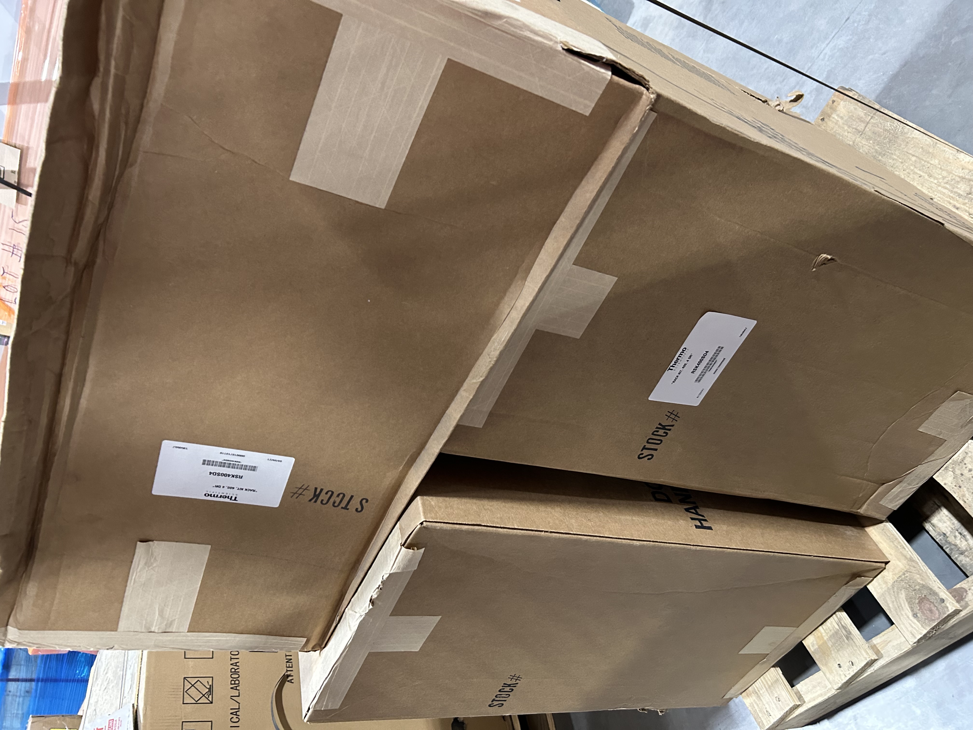 Shelf Kits w/Racks and Boxes for Thermo Scientific™ Ultra-Low Temperature Freezers