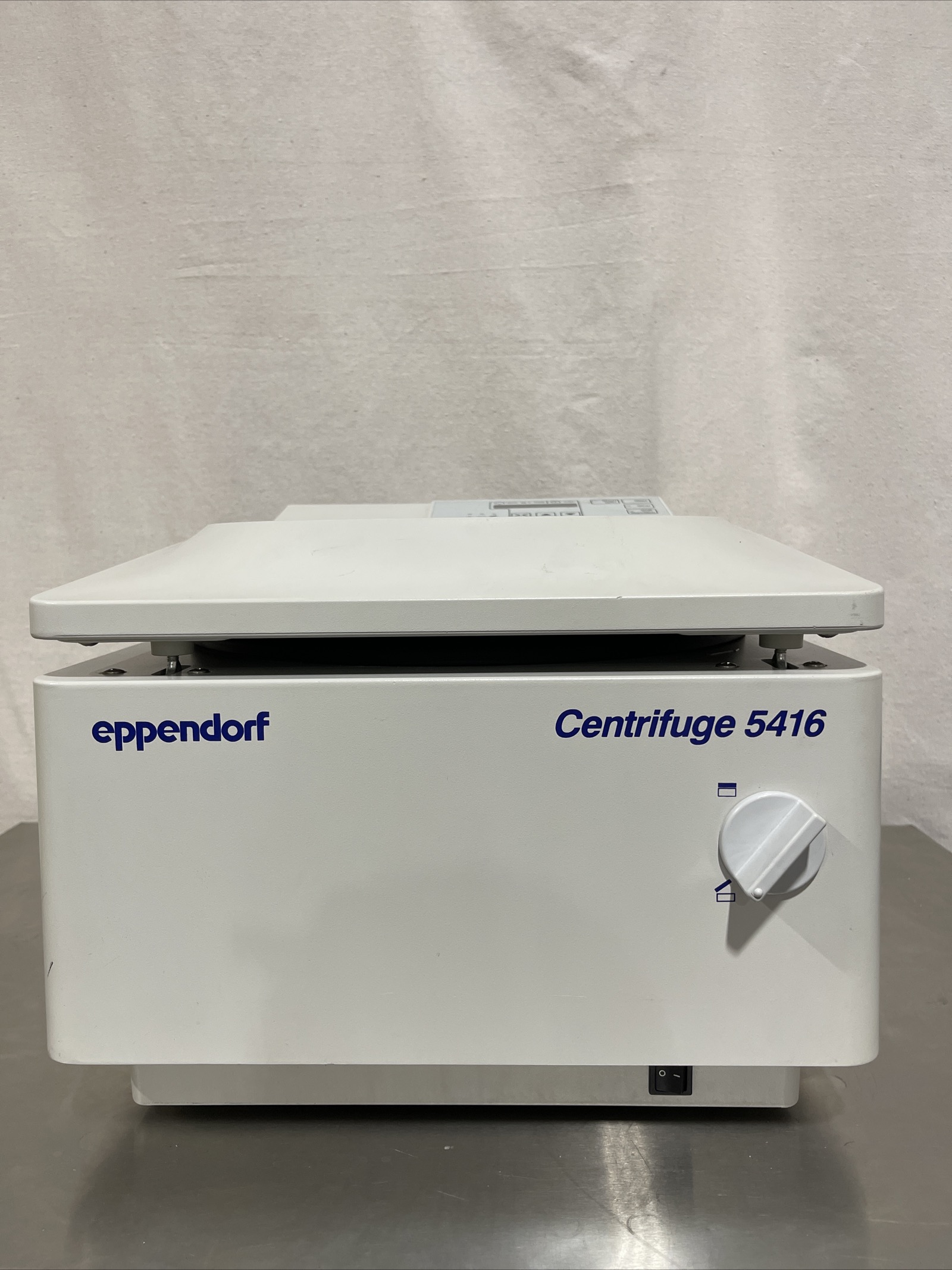 EPPENDORF 5416 CENTRIFUGE