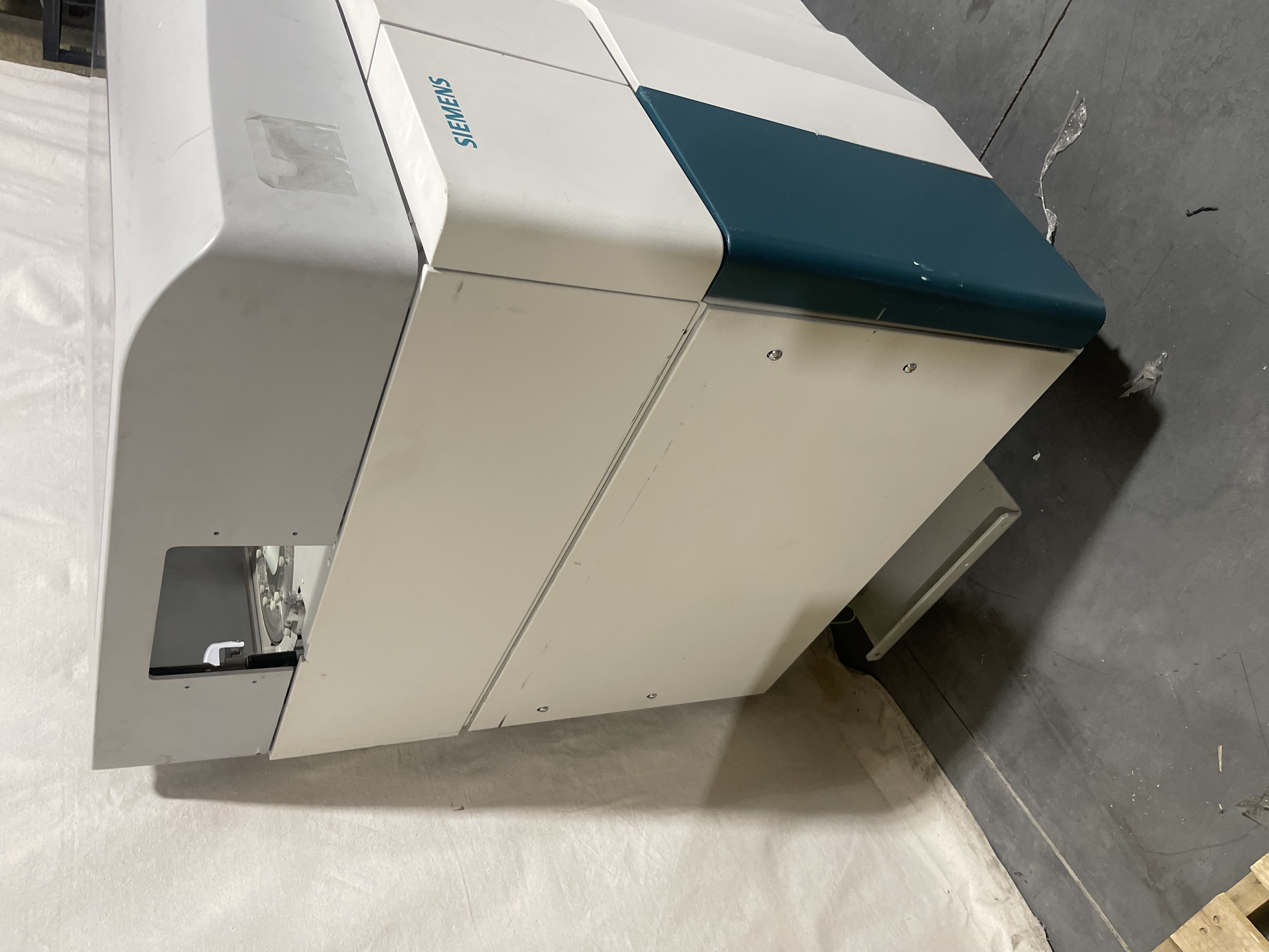 SIEMENS ADIVA 1800 CHEMISTRY SYSTEM