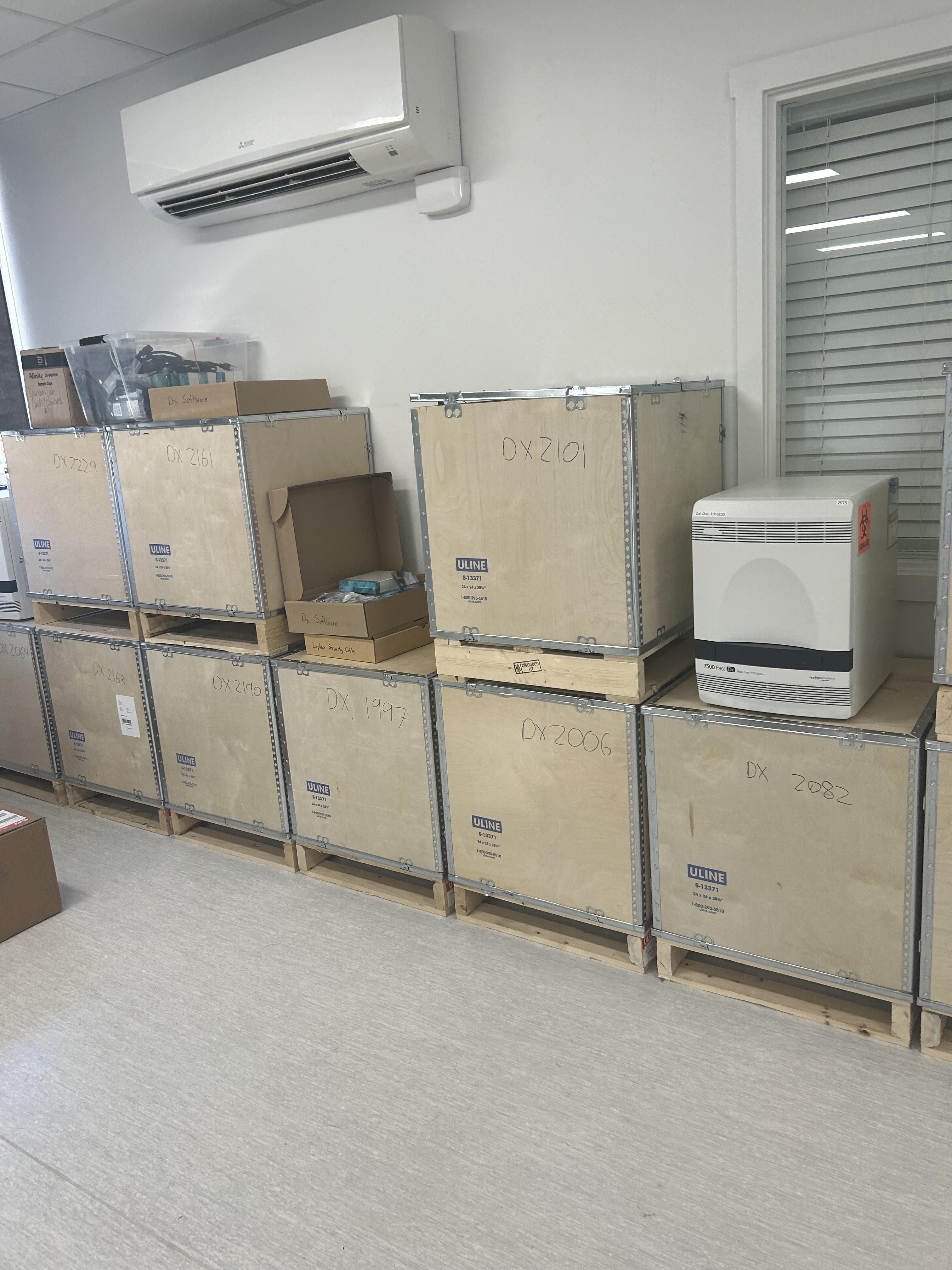 Applied BioSystems 7500 Fast Dx Real-Time PCR Instrument