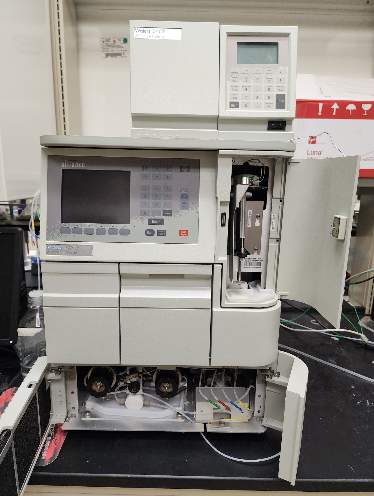Waters HPLC e2695/waters 2489 UV/Visible Detector