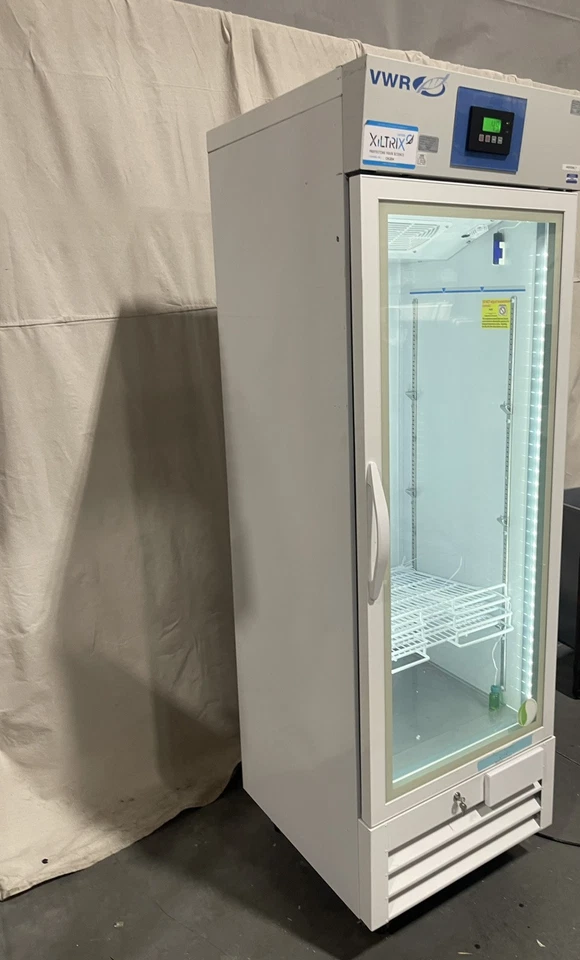 VWR PLUS SERIES GLASS DOOR LABORATORY REFRIGERATOR VWR-HCLP-16