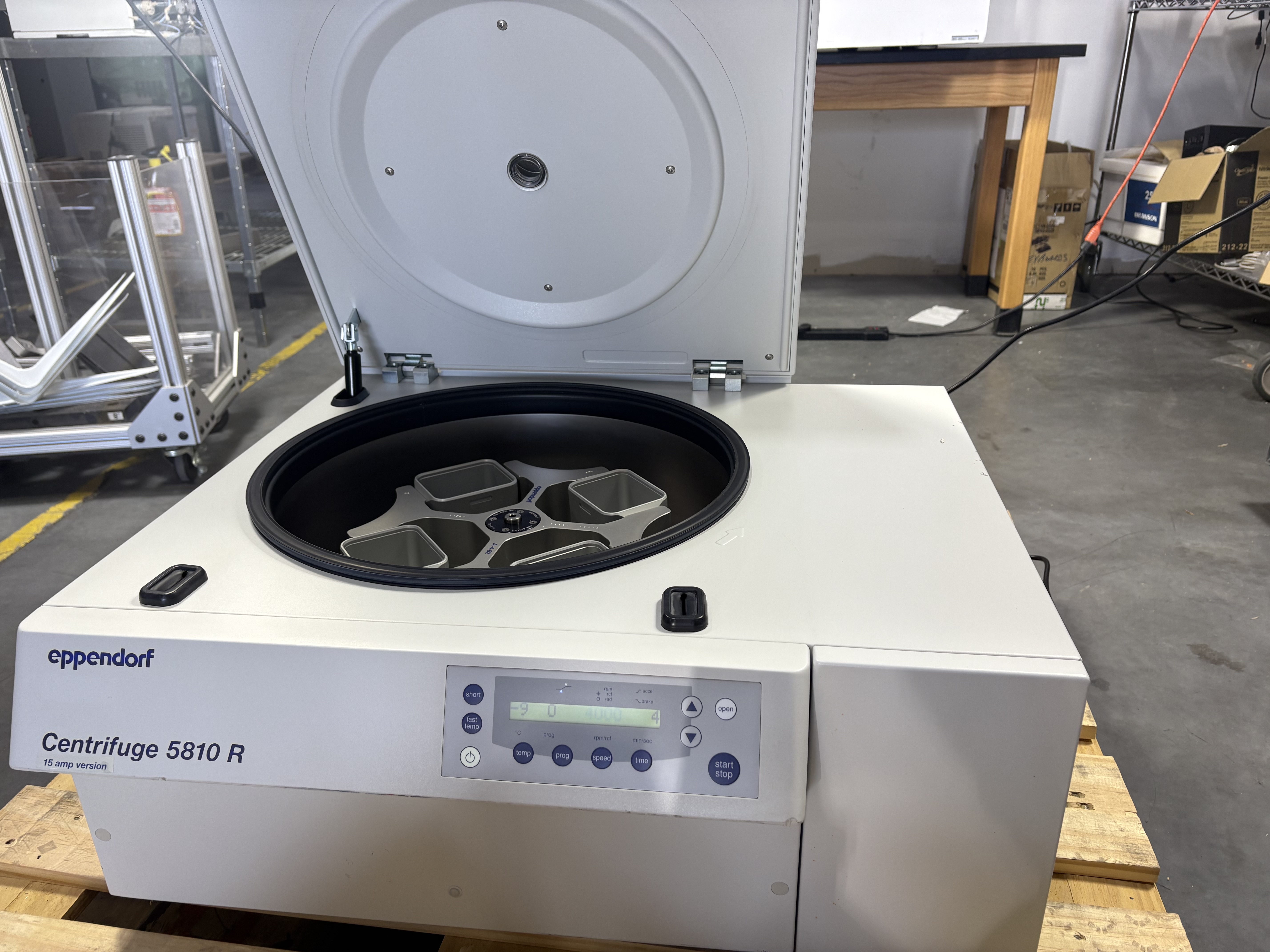 Eppendorf 5810R Refrigerated Centrifuge