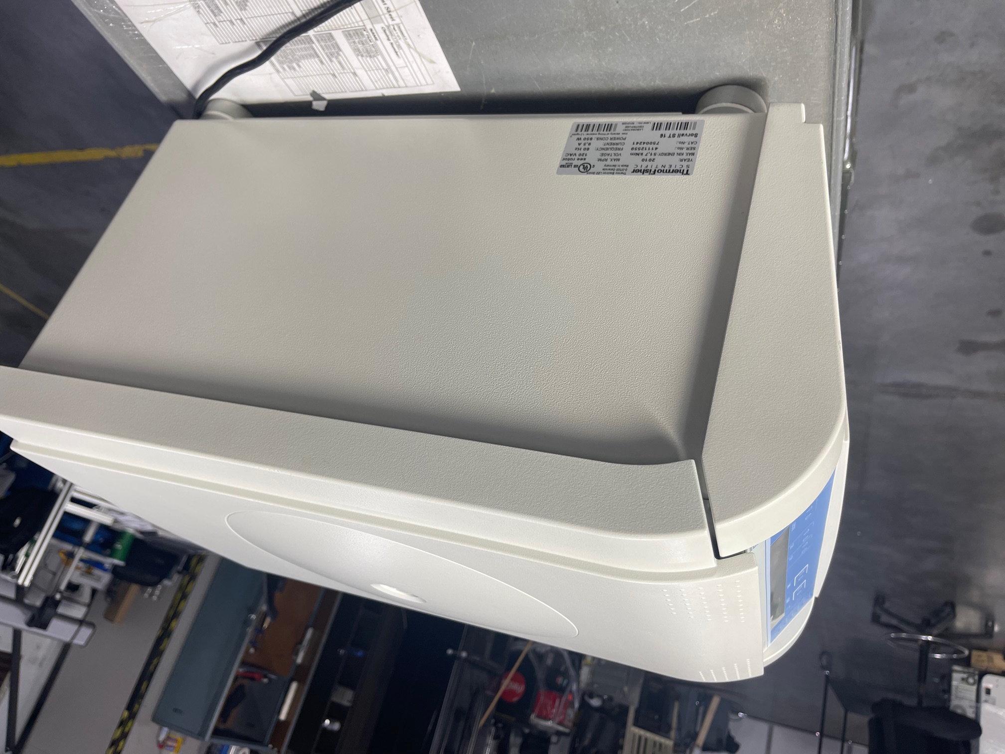 Thermo Sorvall ST16 Benchtop centrifuge 