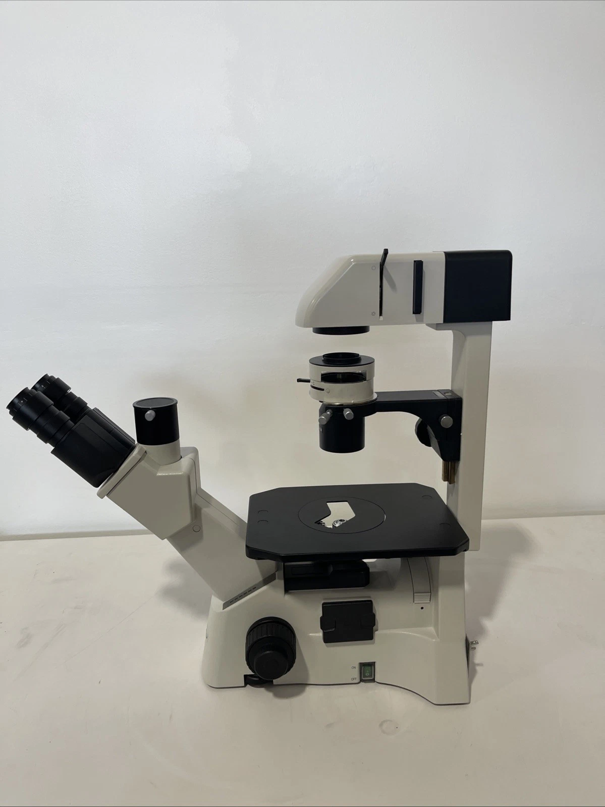 VWR Inverted Trinocular Microscope 76317-470