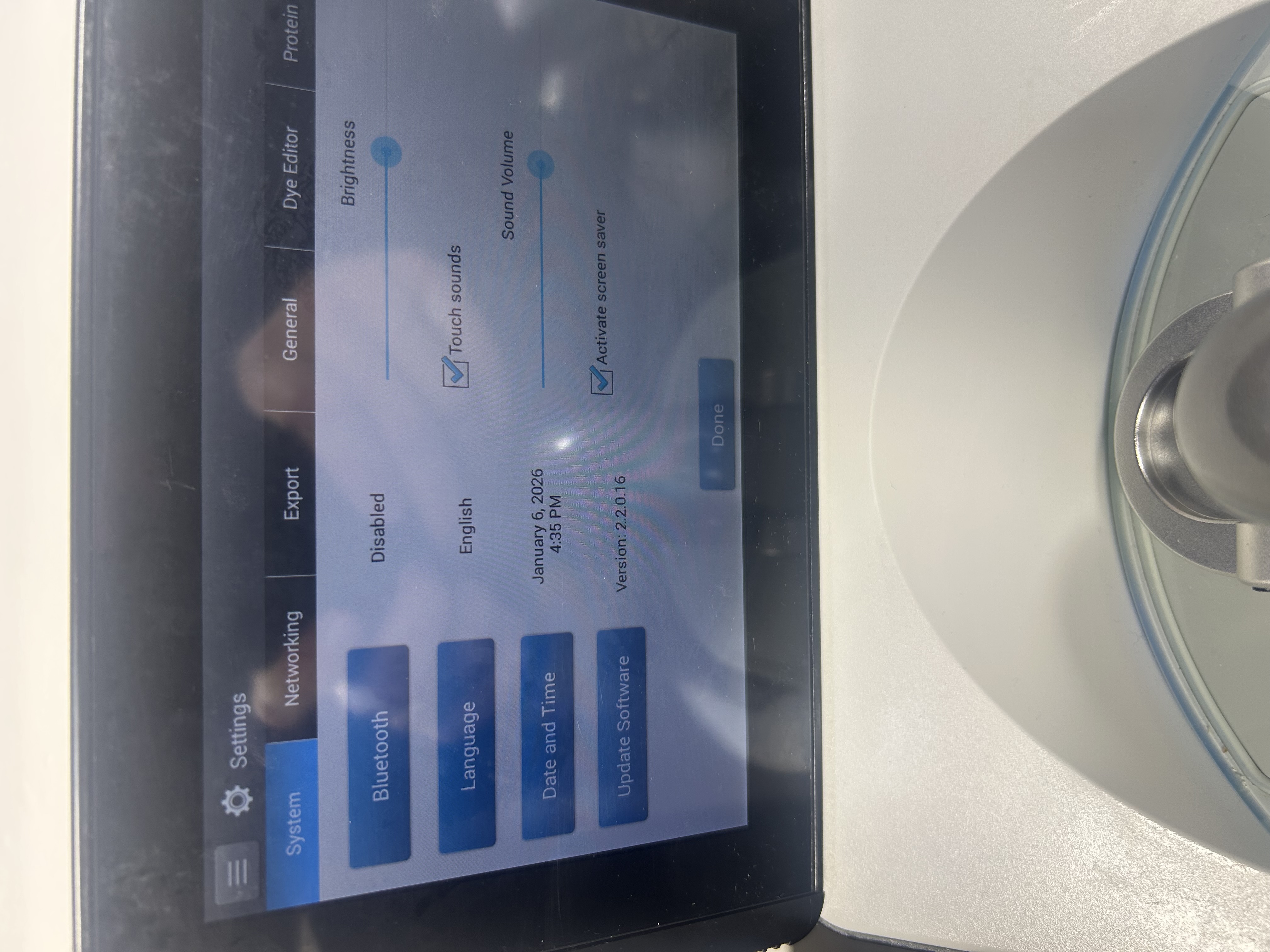 Thermo Scientific NanoDrop One Microvolume UV Vis Spectrophotometer