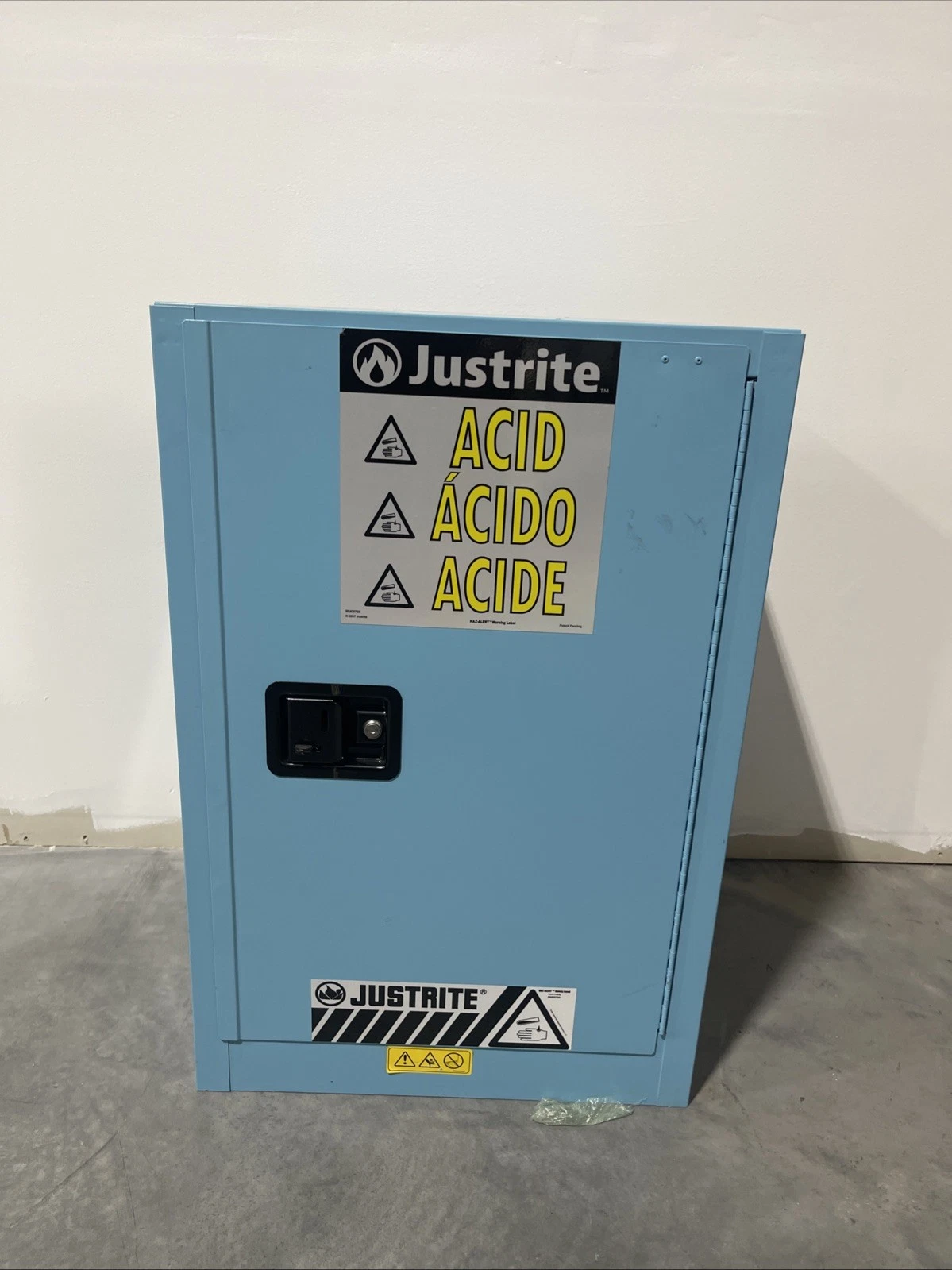 Justrite Acid Self Closing 12 Gallon Single Door