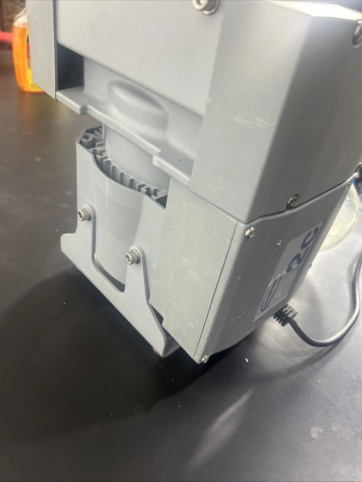 Share BrandTech VACUUBRAND 2c PC 101 NT Dry Chemistry Diaphragm Vacuum Pump - Used