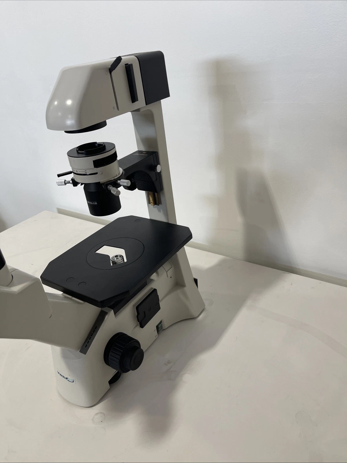 VWR Inverted Trinocular Microscope 76317-470