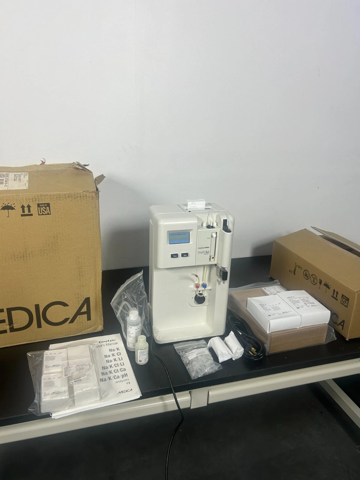 Medica EasyLyte Plus ElectroLyte Analyzer (no sampler)