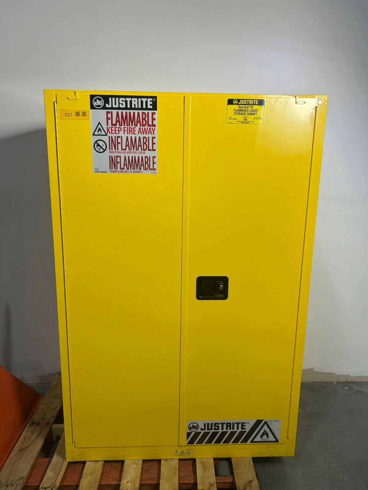 Share Justrite 45 Gallon Liquid Safety Storage Flammable Cabinet 894520