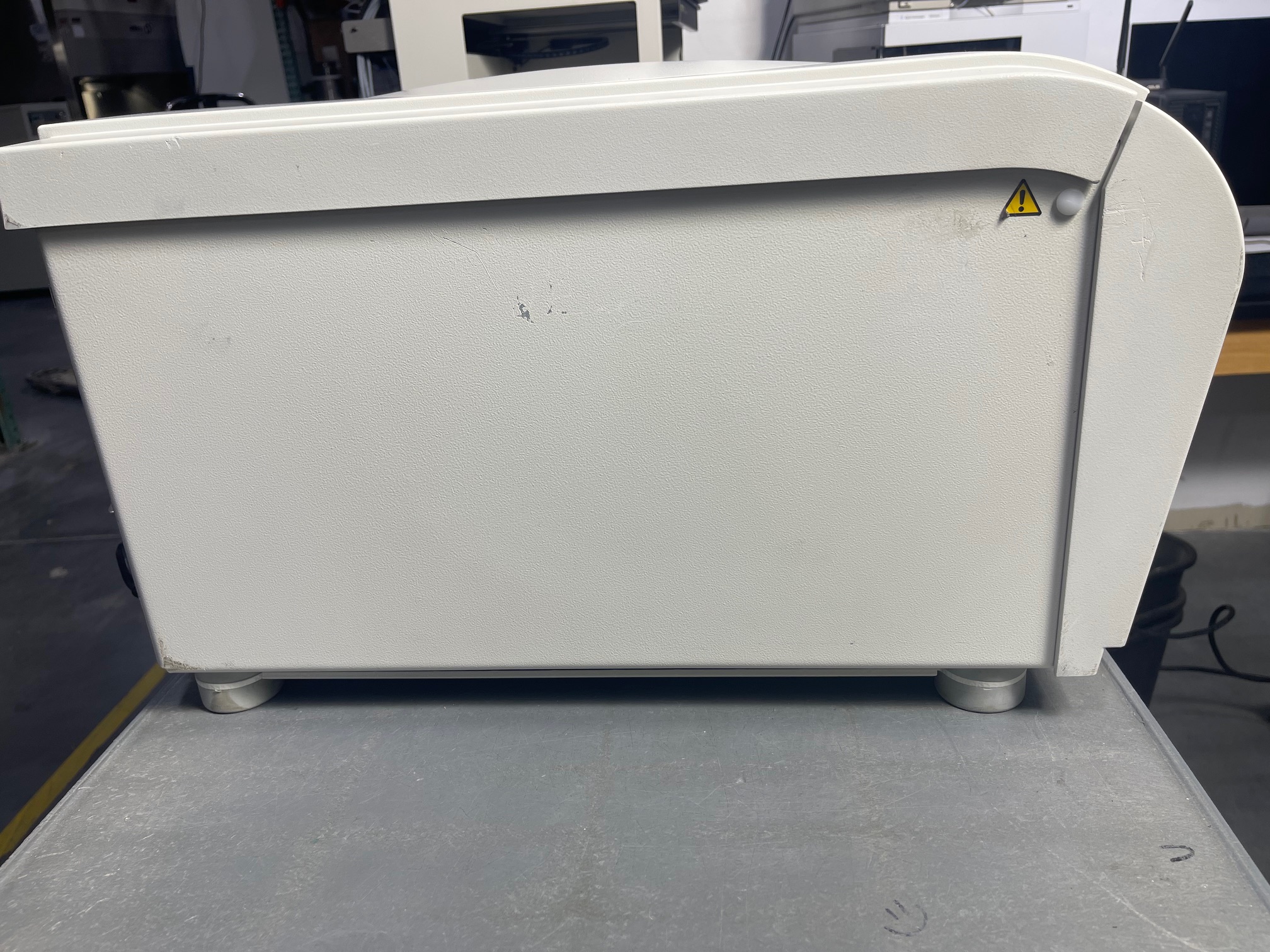 Thermo Sorvall ST16 Benchtop centrifuge 