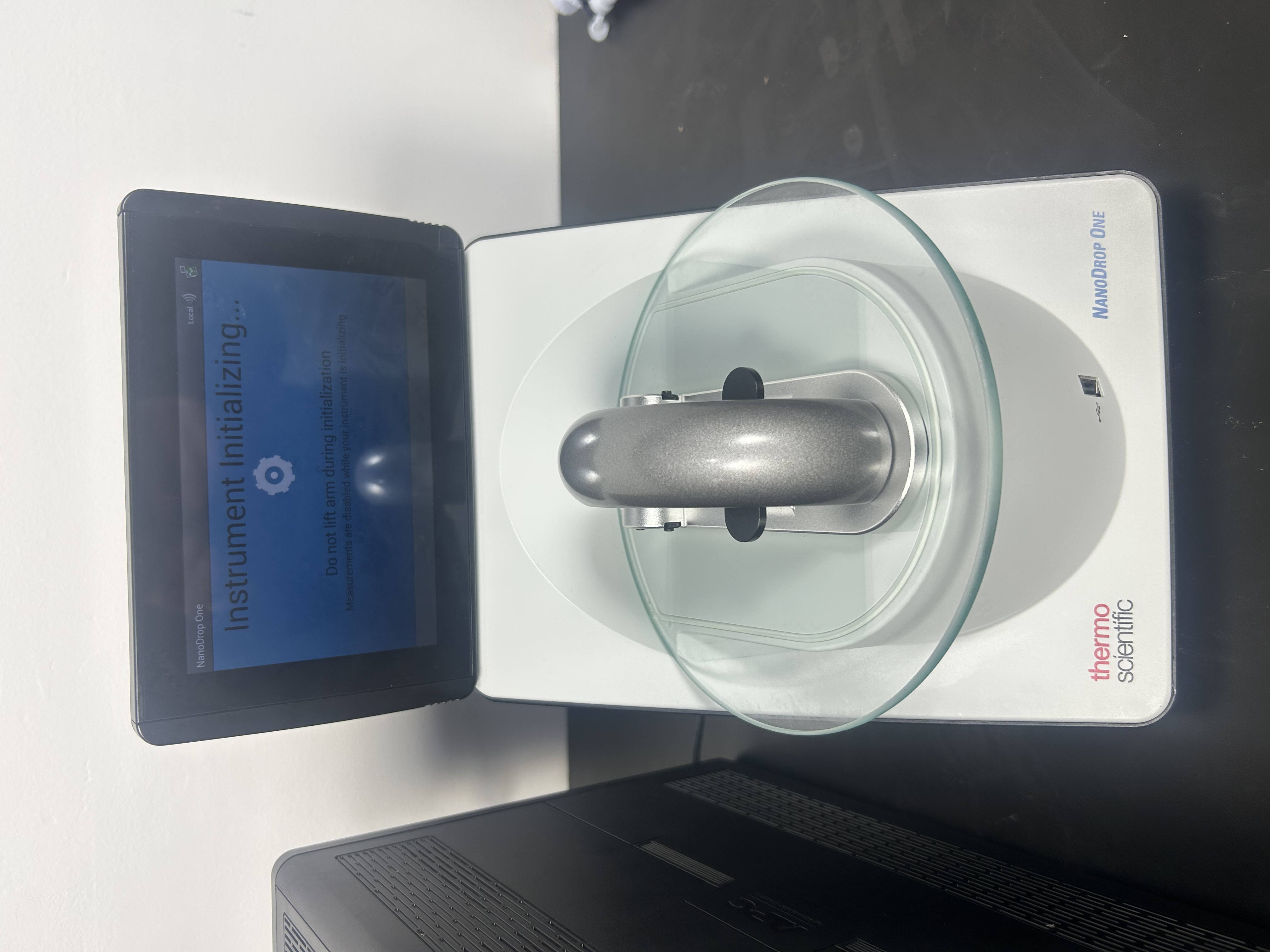 Thermo Scientific NanoDrop One Microvolume UV Vis Spectrophotometer