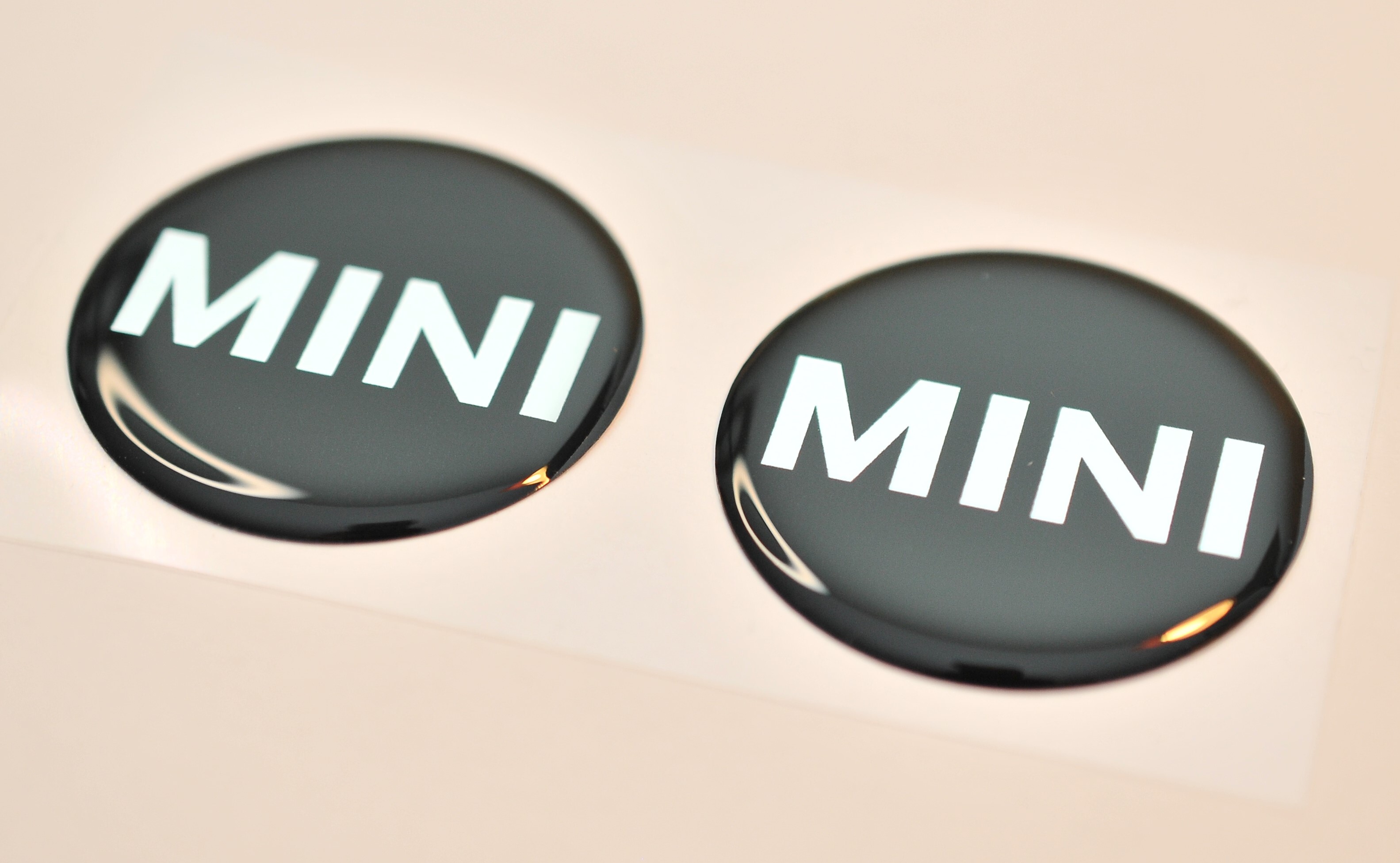 2 pcs x MINI 3D Domed stickers (diameter 40mm)