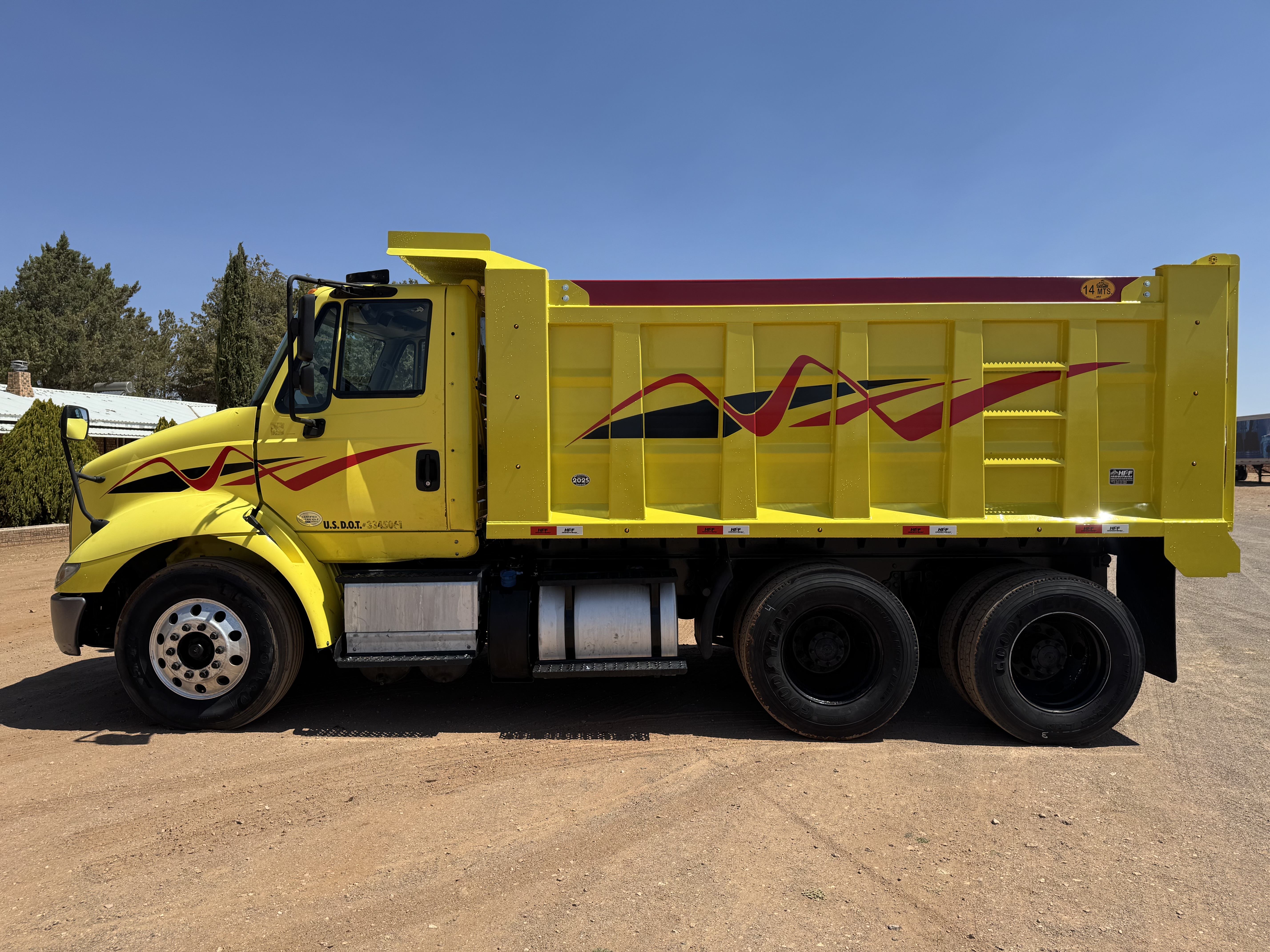 2016 International TranStar 8600 - Navistar N13 - Manual - Acorazado - 14 Metros - D