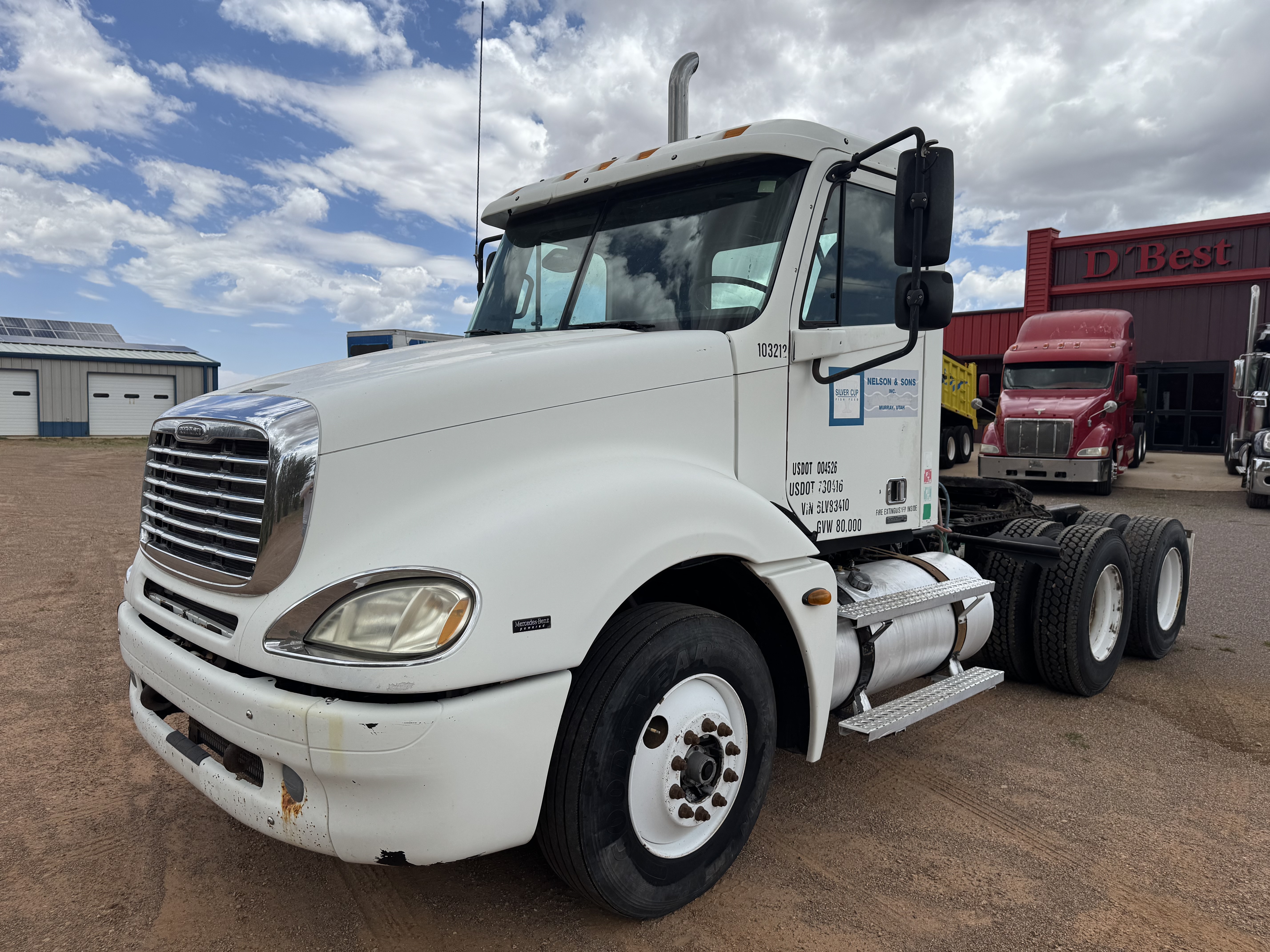 2006 Freightliner Columbia - Mercedes-Benz - Manual