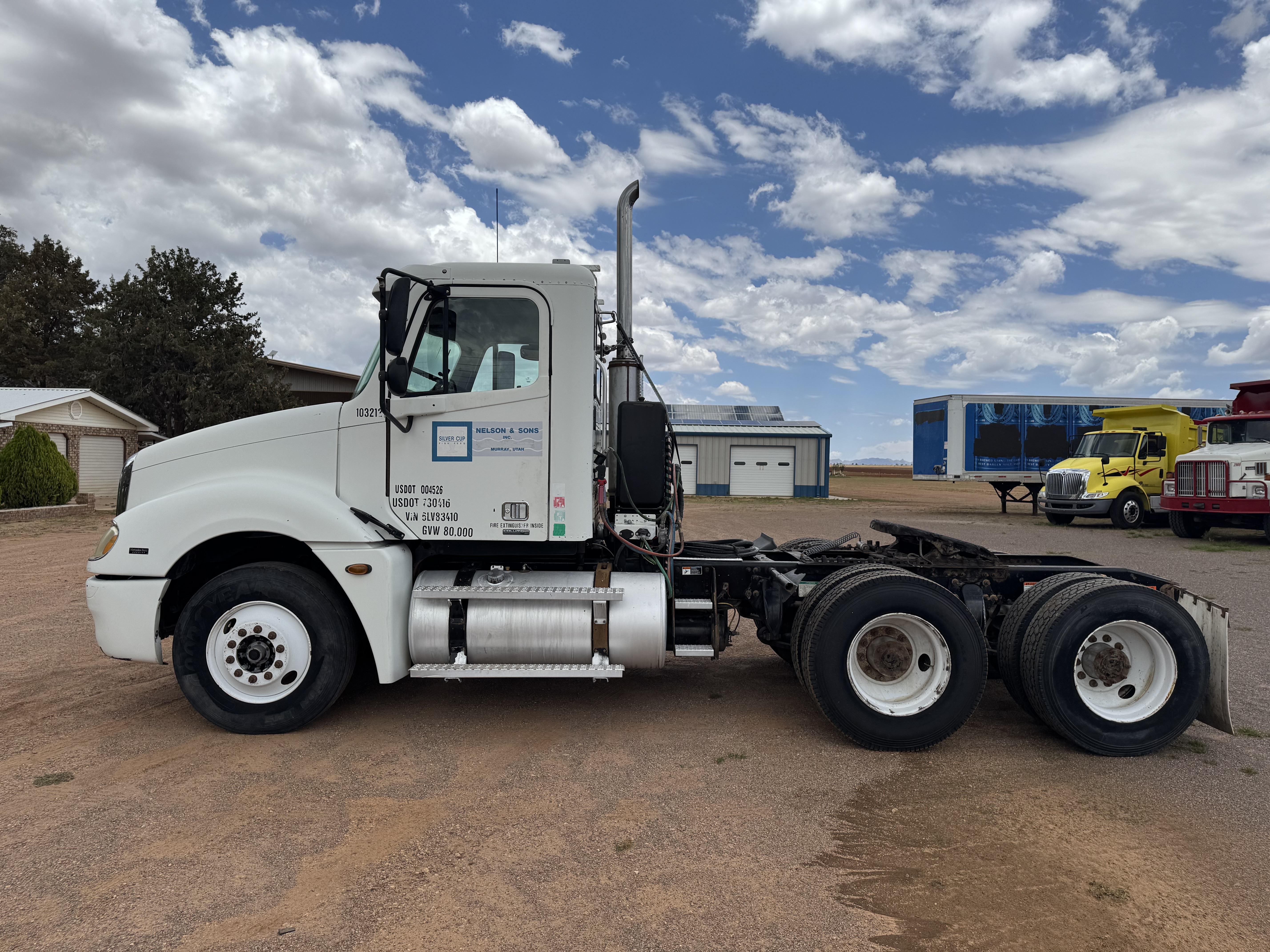 2006 Freightliner Columbia - Mercedes-Benz - Manual