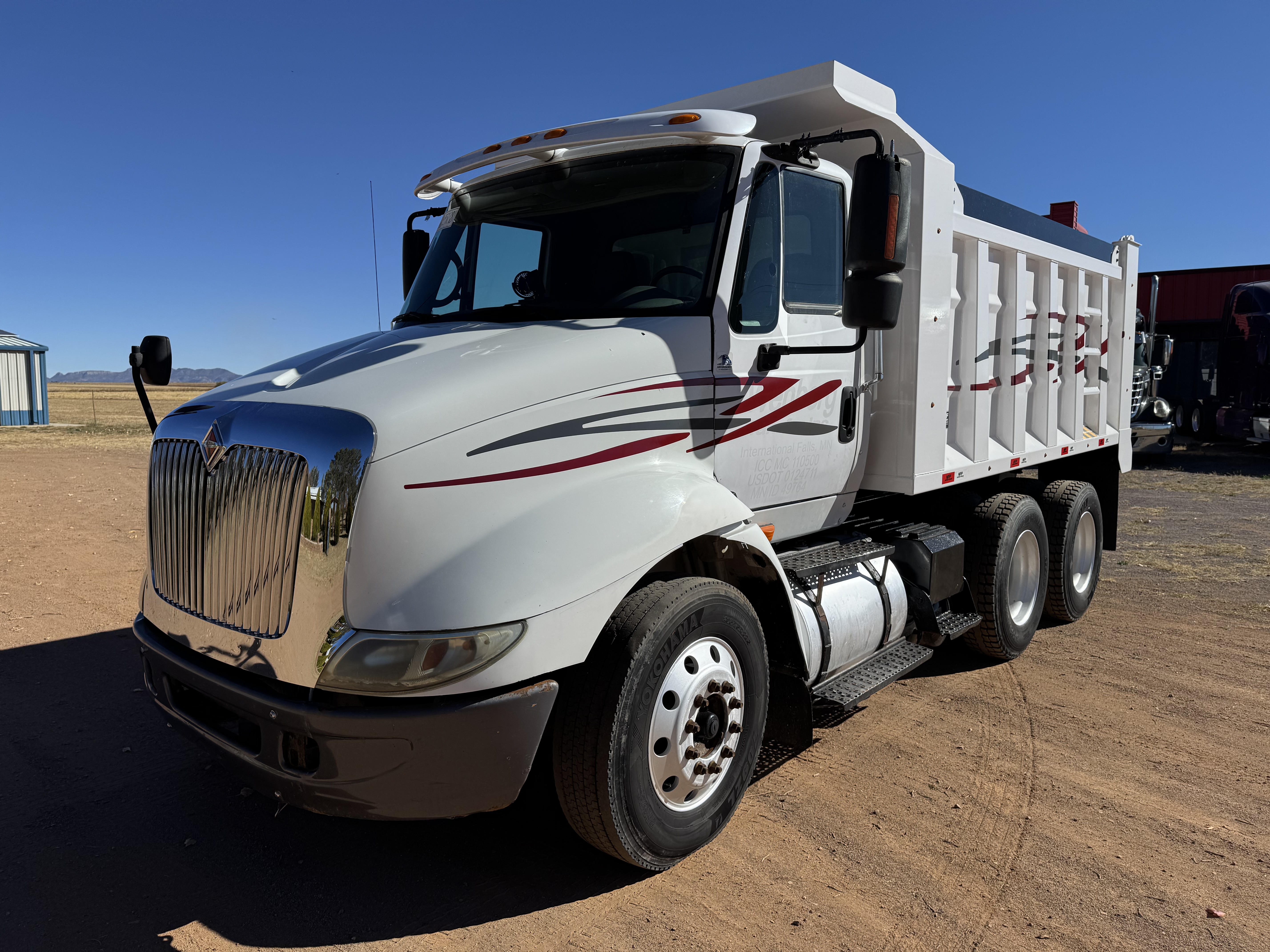 2006 Internacional TranStar 8600 - Cummins - Manual - Acorazado - 14 Metros