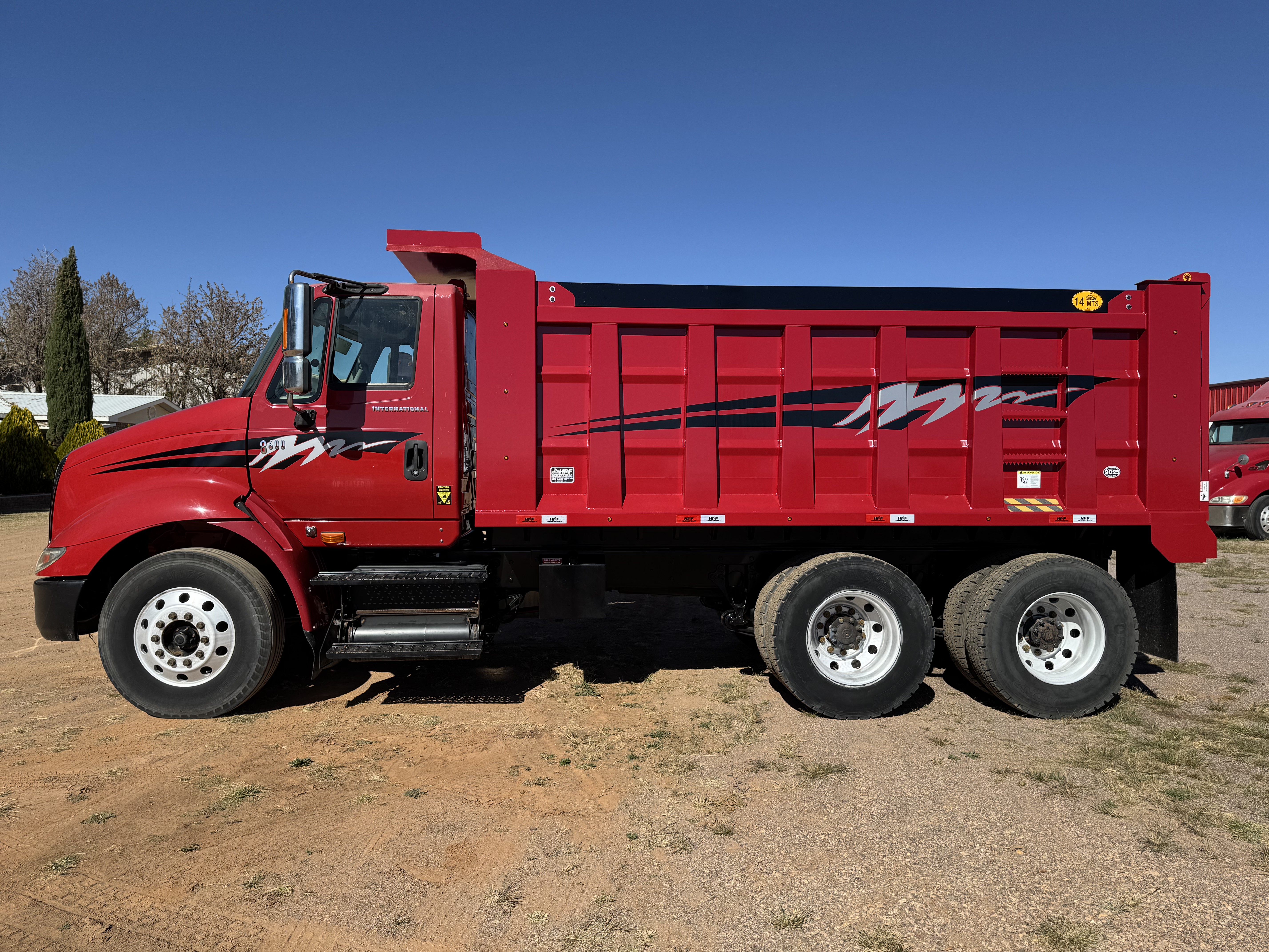 2007 Internacional TranStar 8600 - Cummins - Manual - Acorazado - 14 Metros