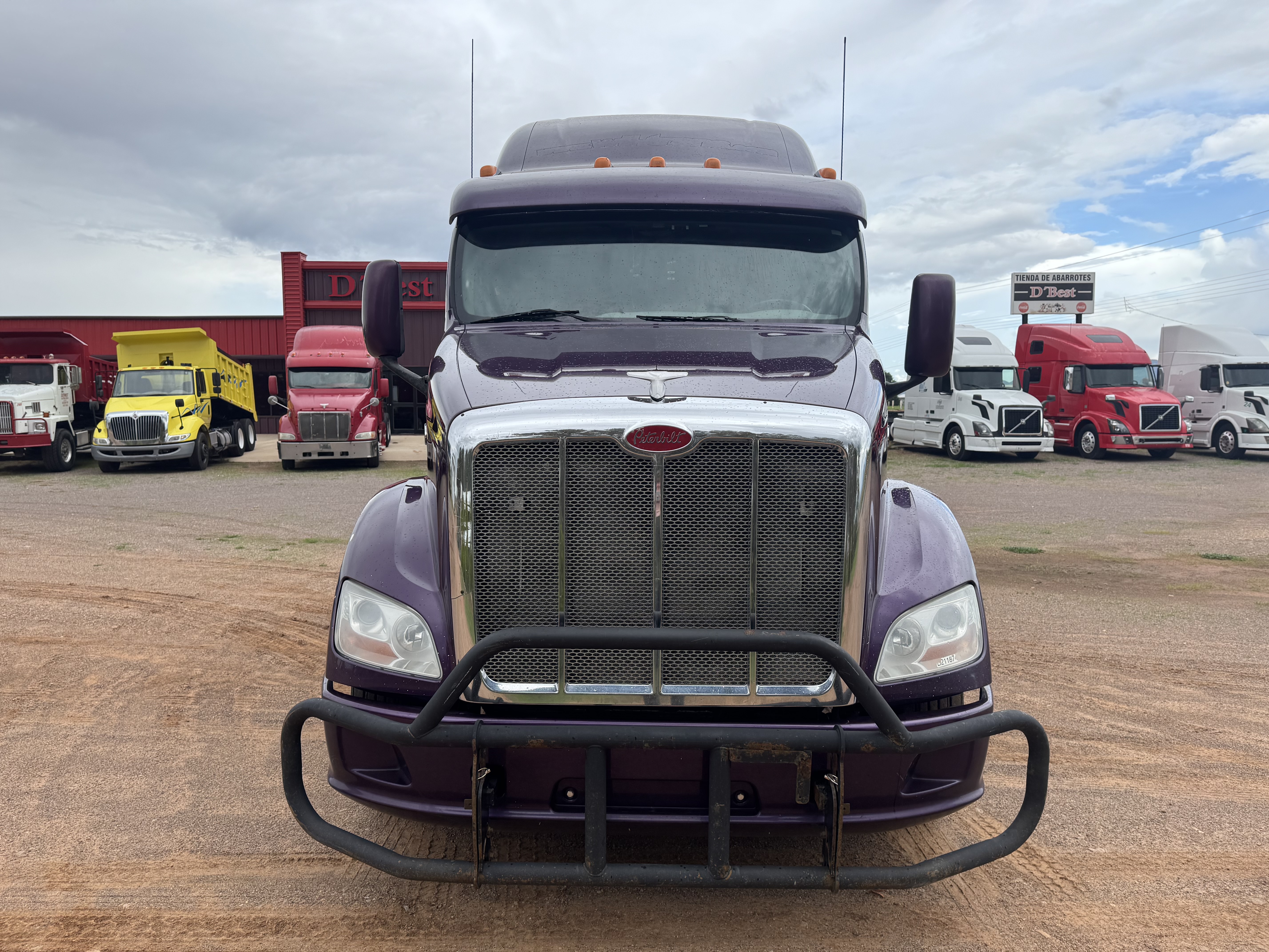 2014 Peterbilt 587 - Paccar - Manual
