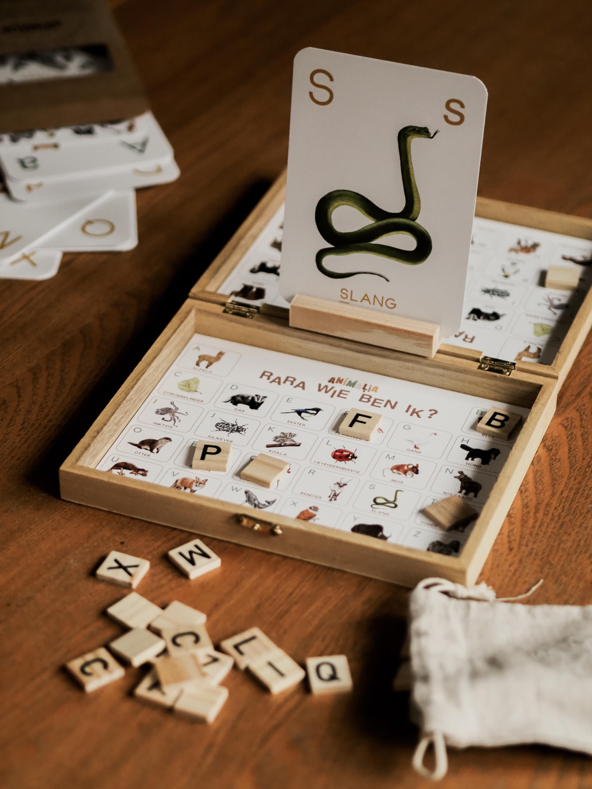 RARA wie ben ik-spel