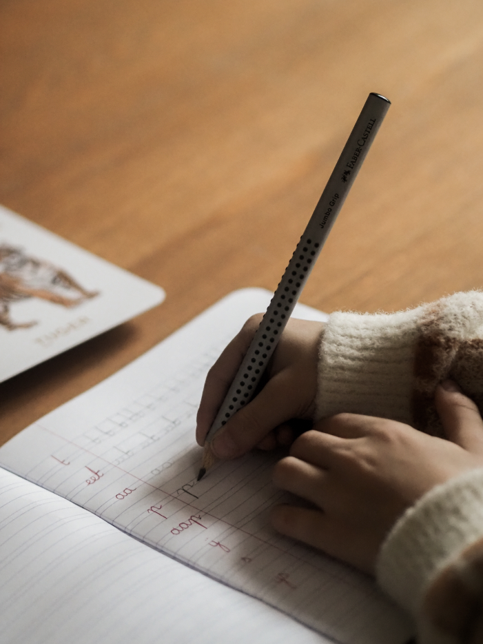 Potlood beginnende schrijvertjes