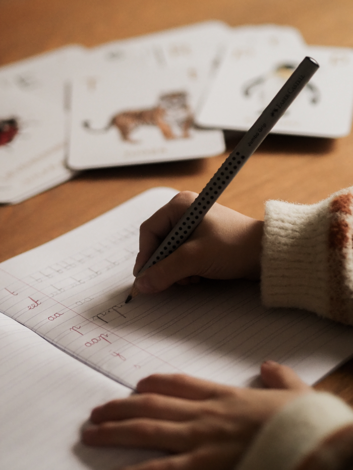 Potlood beginnende schrijvertjes