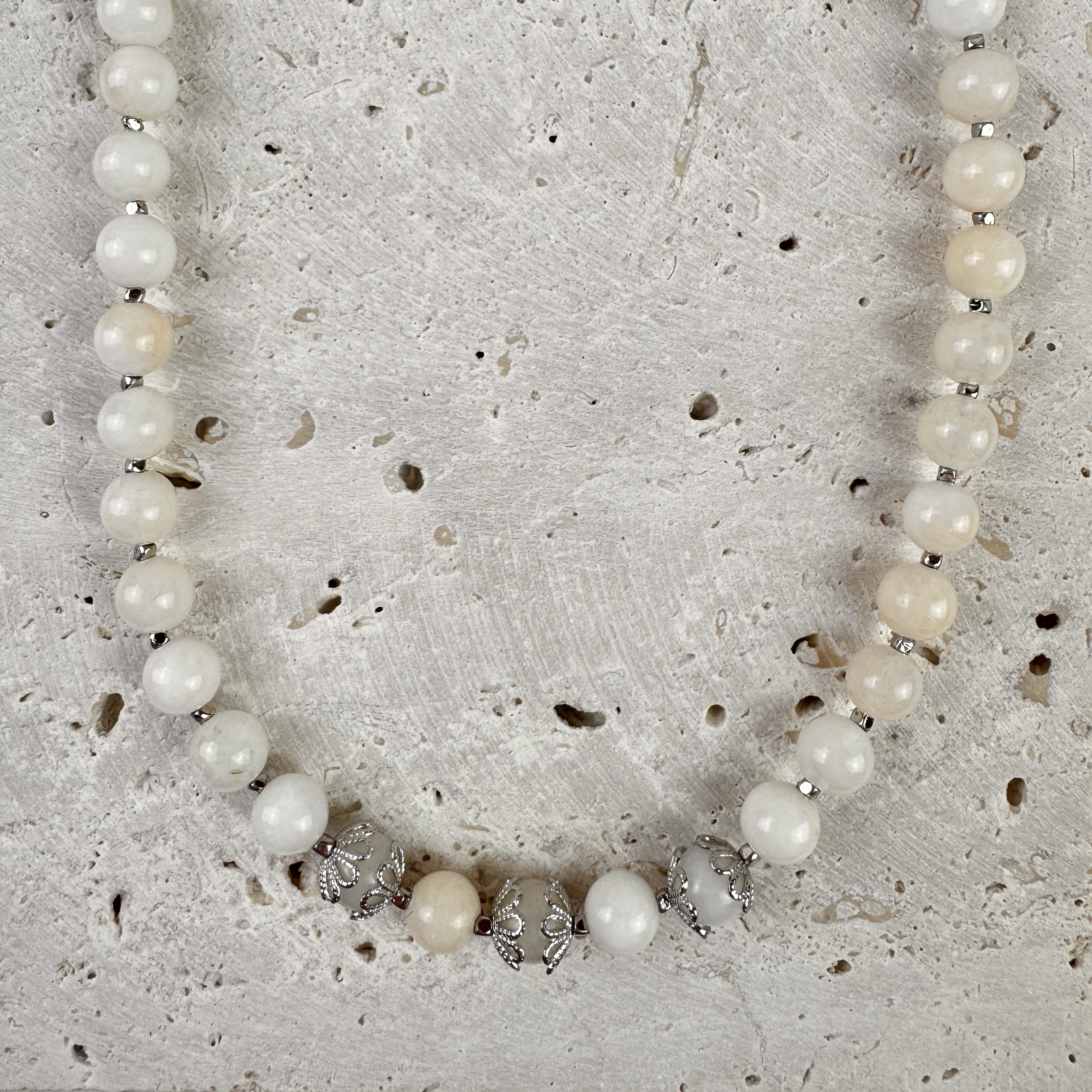 Žadeito vėrinys - Baltas sniegas