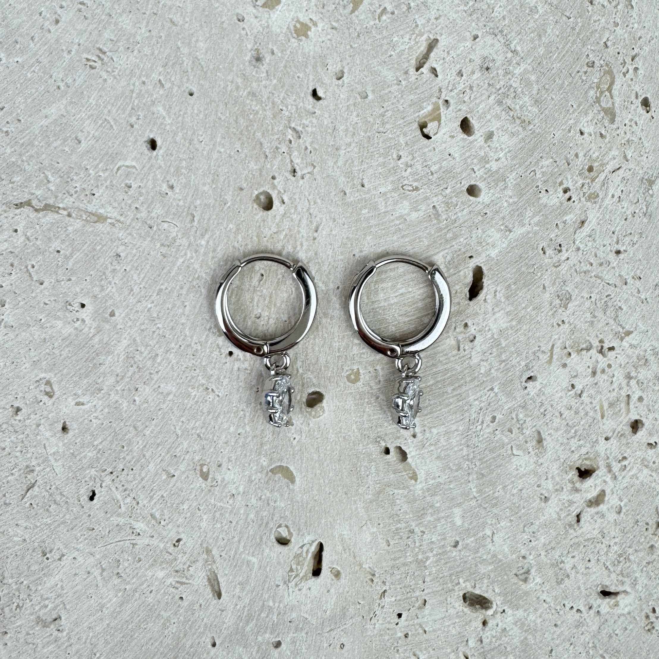 Auskarai Saulės Atspindys