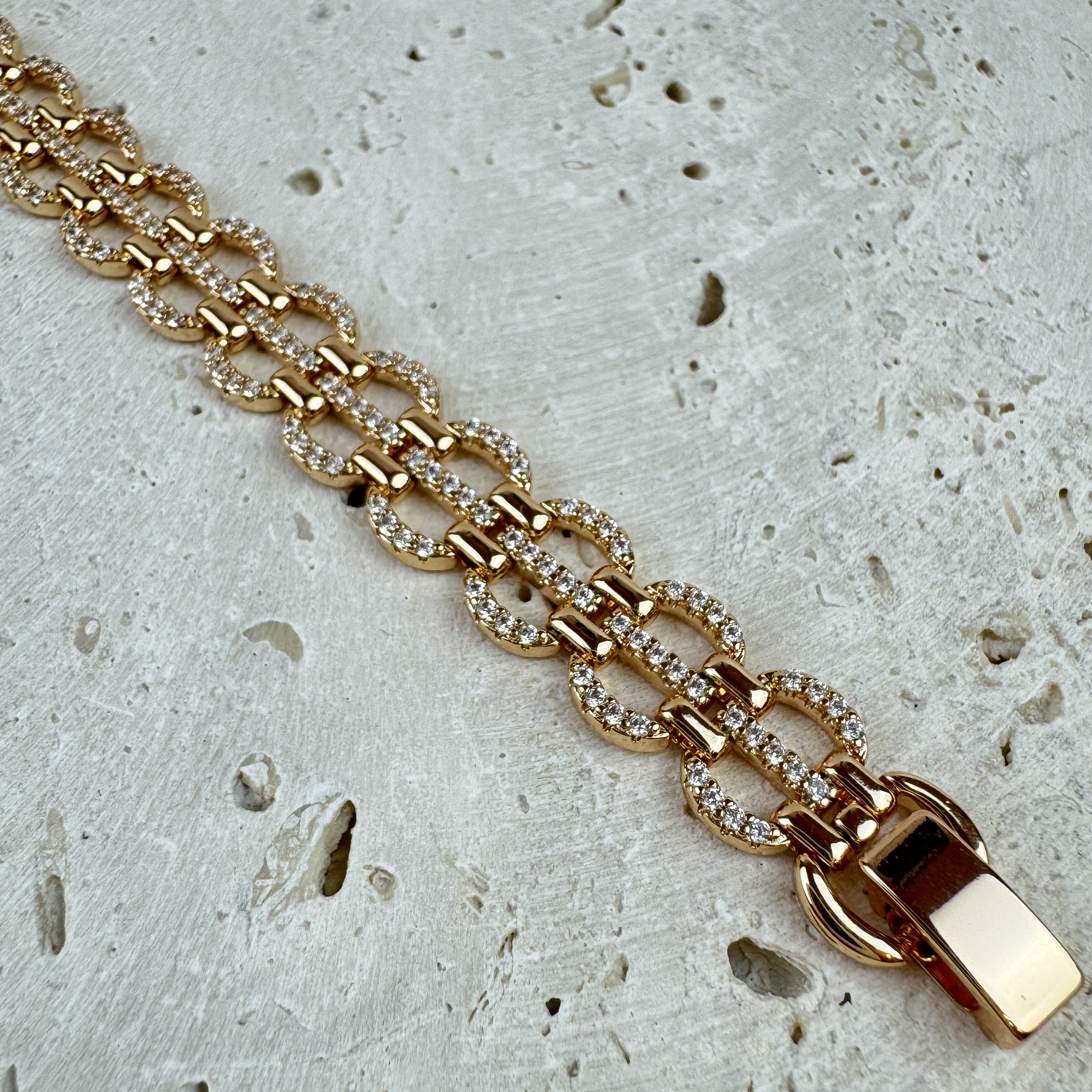 Apyrankė Karališkas Žvilgesys