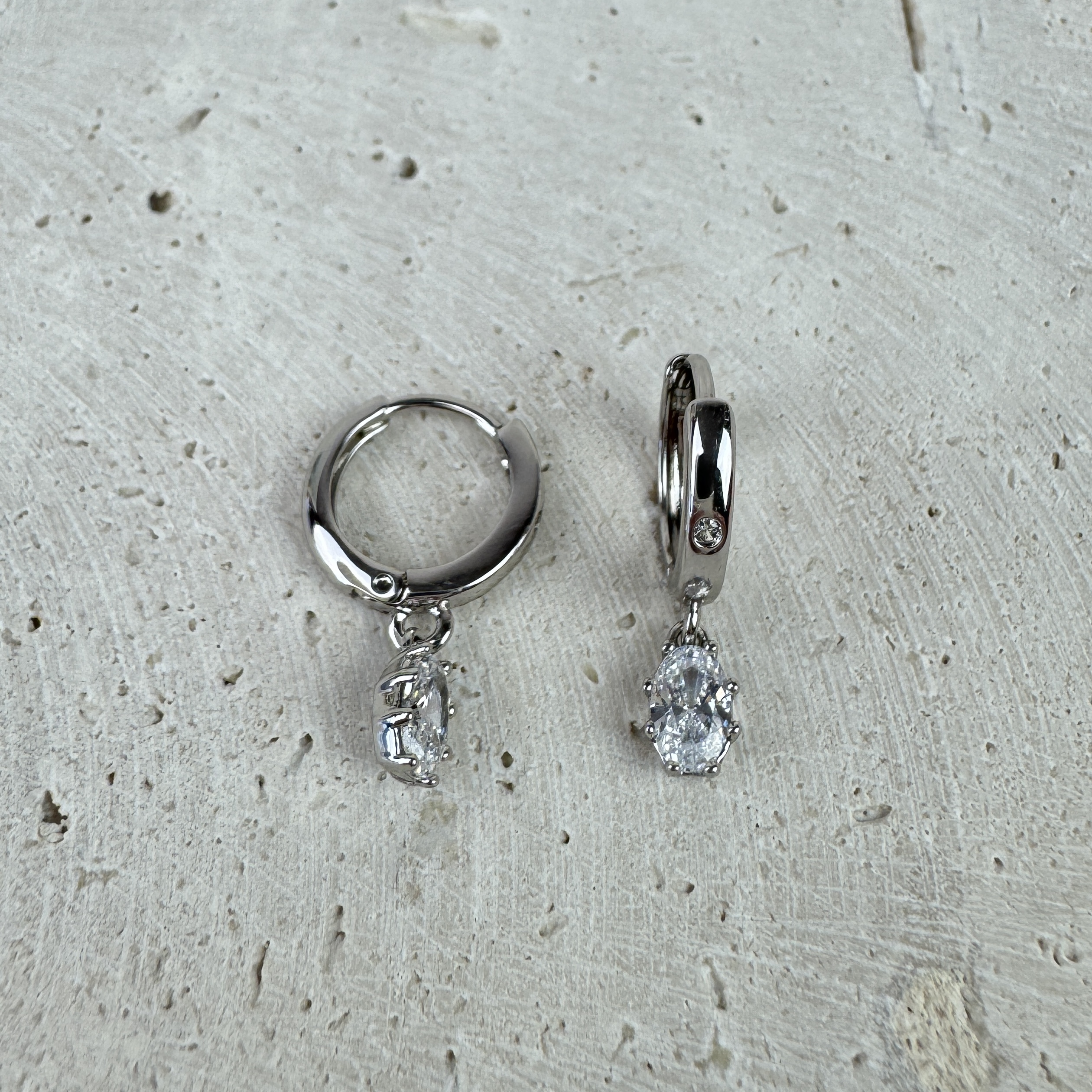 Auskarai Saulės Atspindys