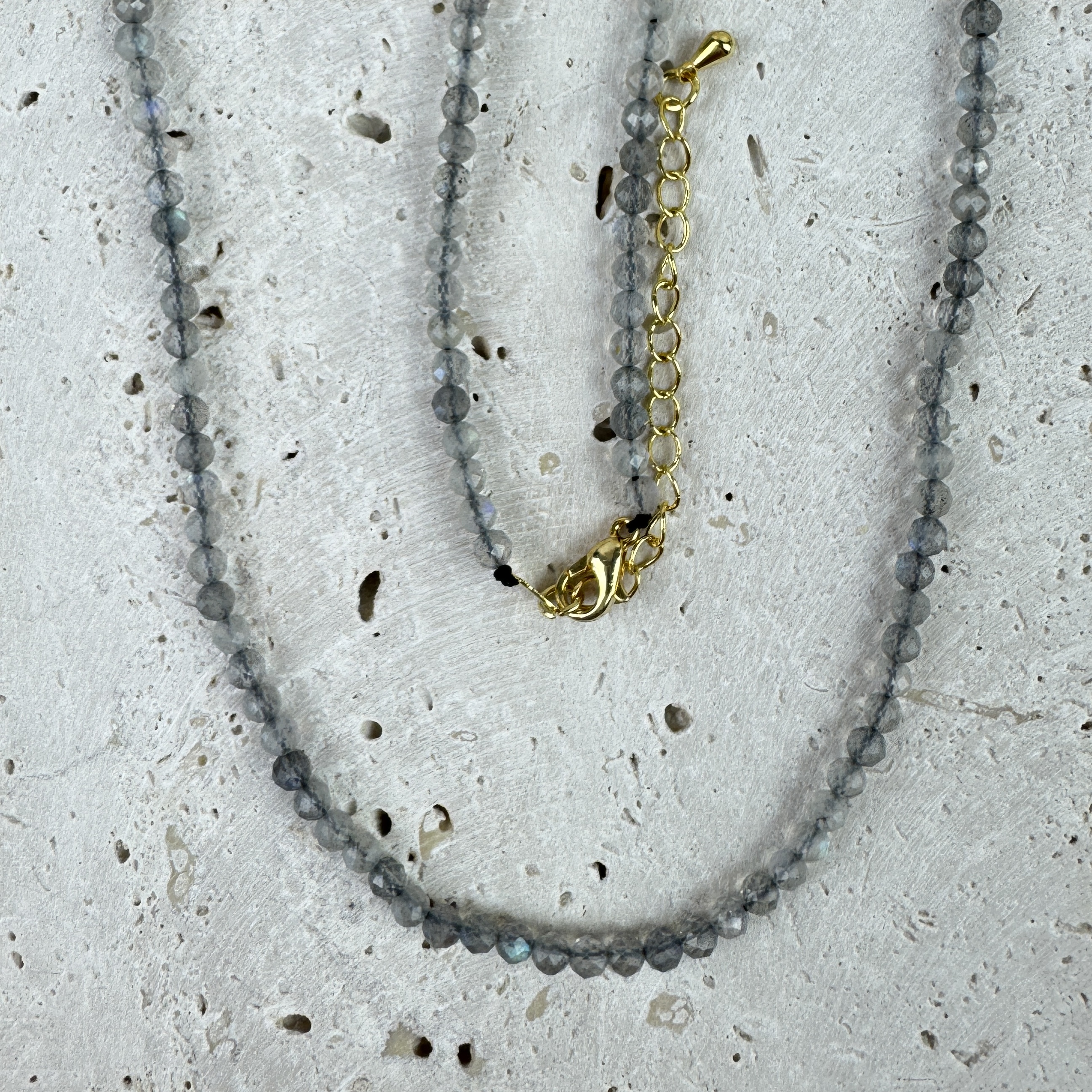 Labradorito vėrinys - Auroros dvelksmas