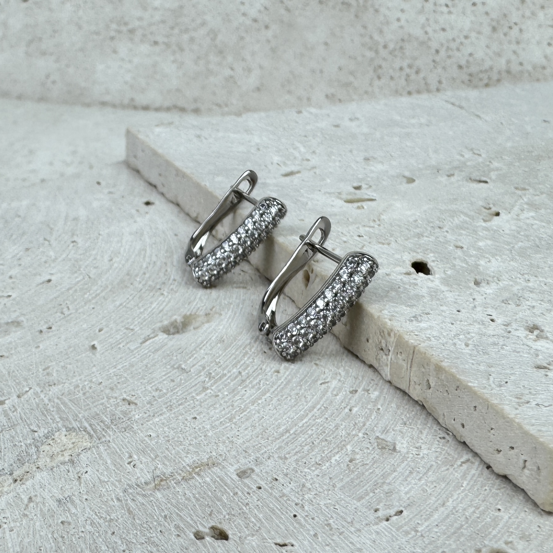 Auskarai Švytinti Kibirkštis