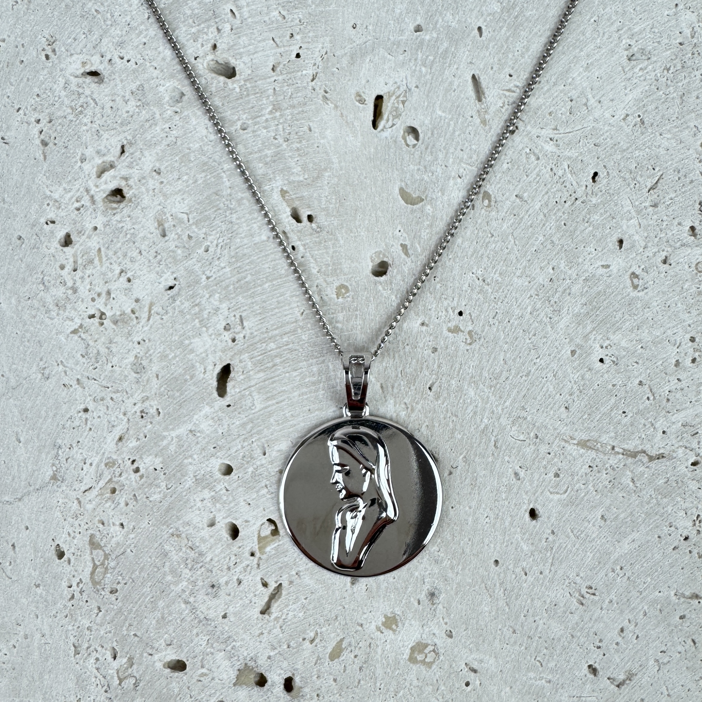 Pakabutis Silver Touch