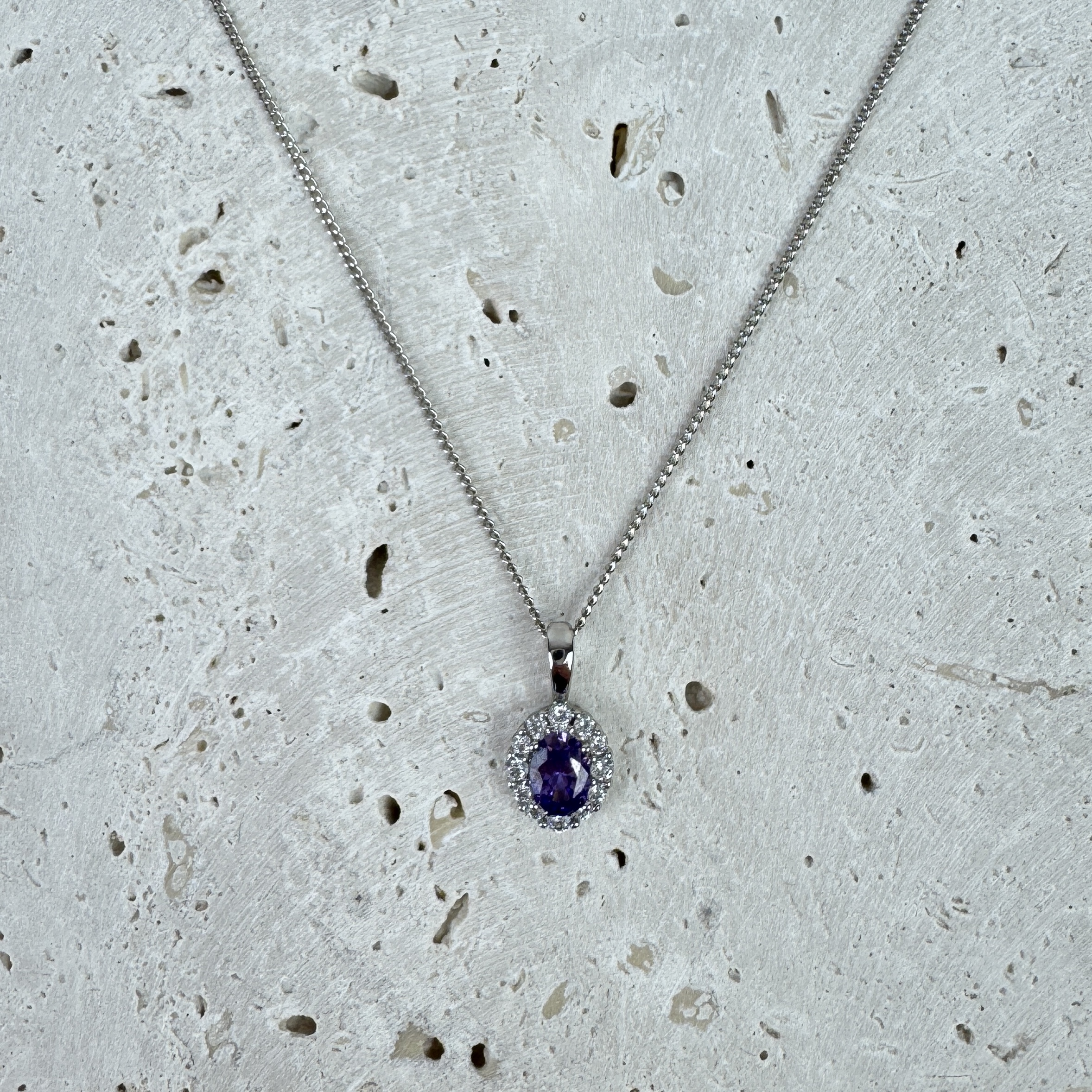 Pakabutis Klasikos Lašas