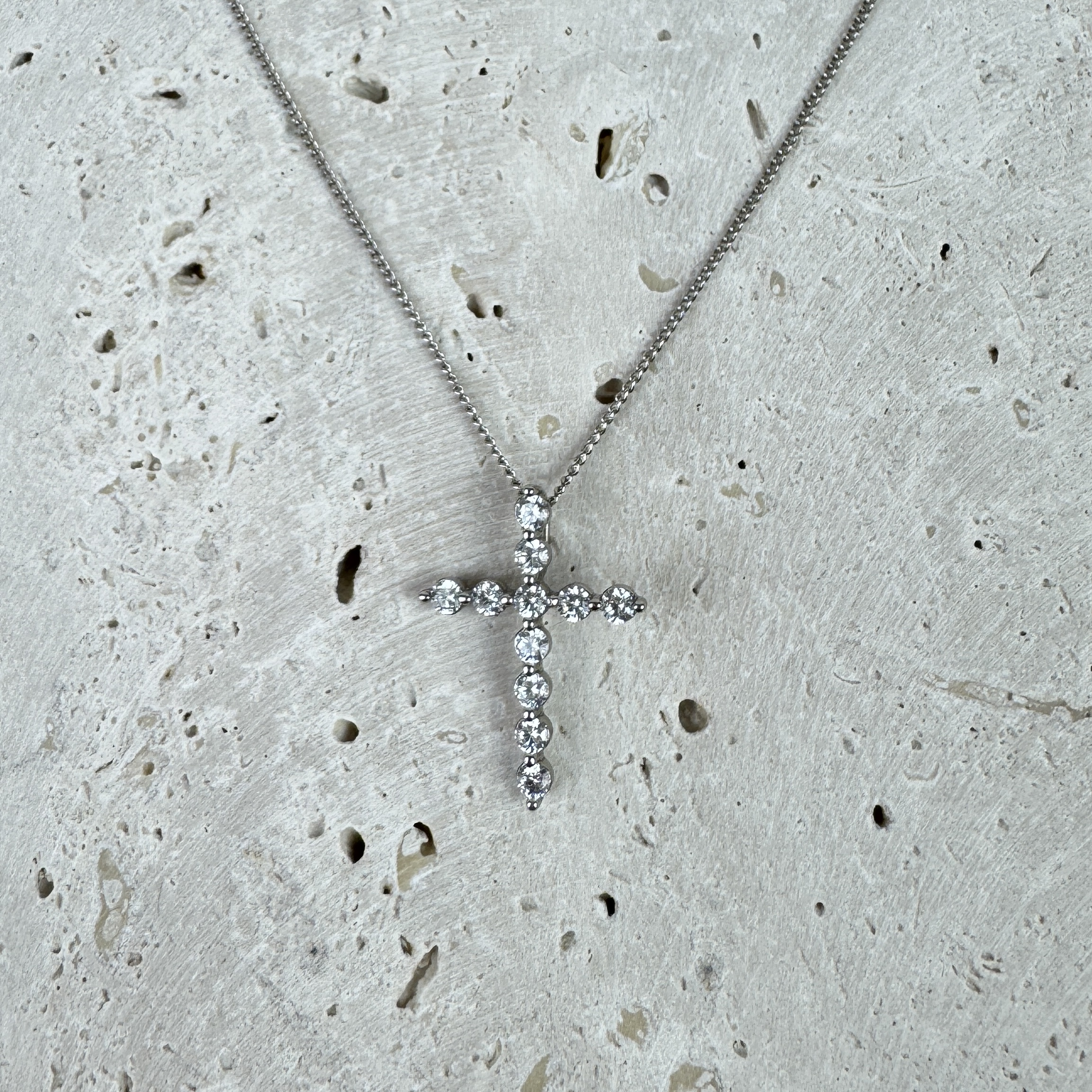 Pakabukas Švytinti Didybė