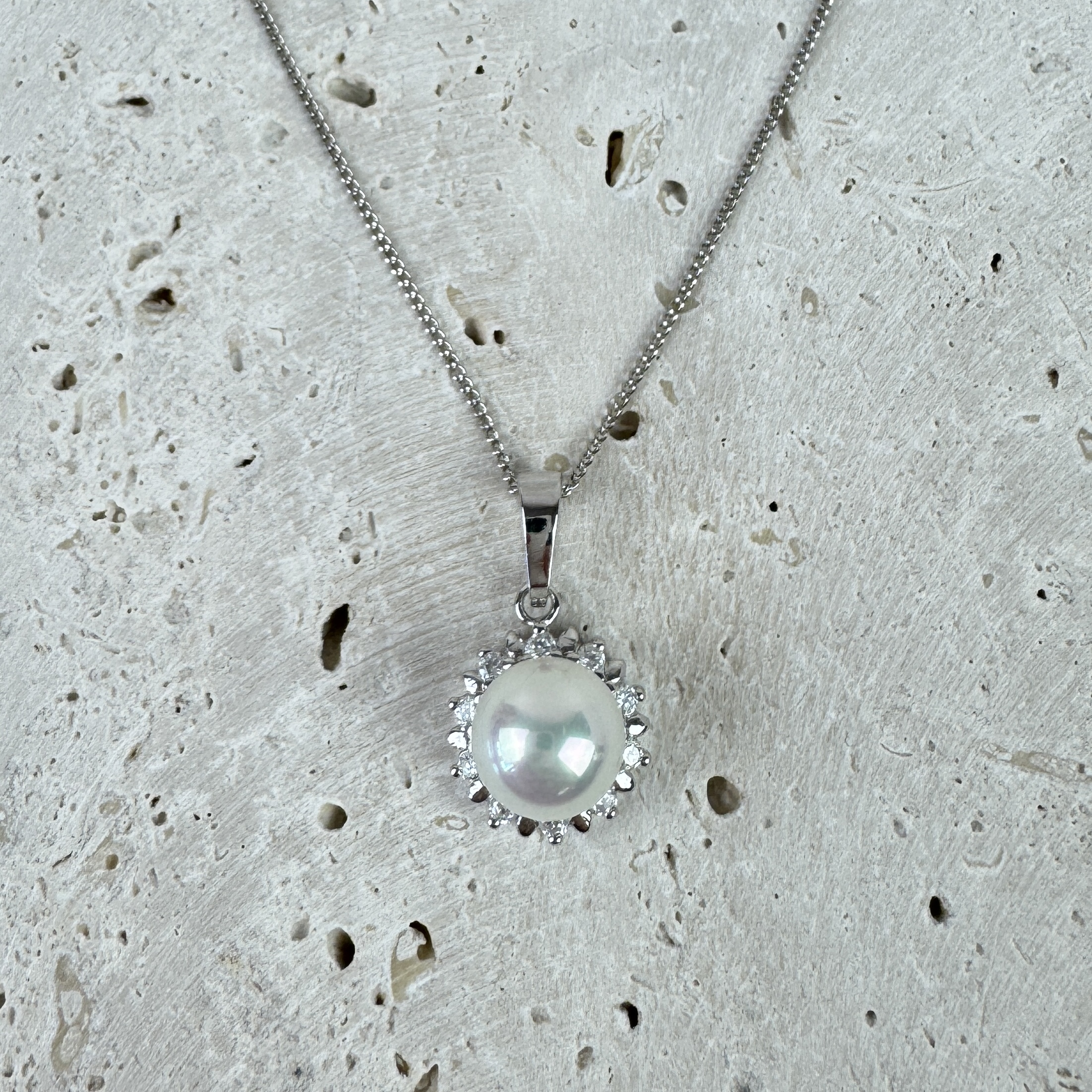 Pakabukas Šviesos Perlas