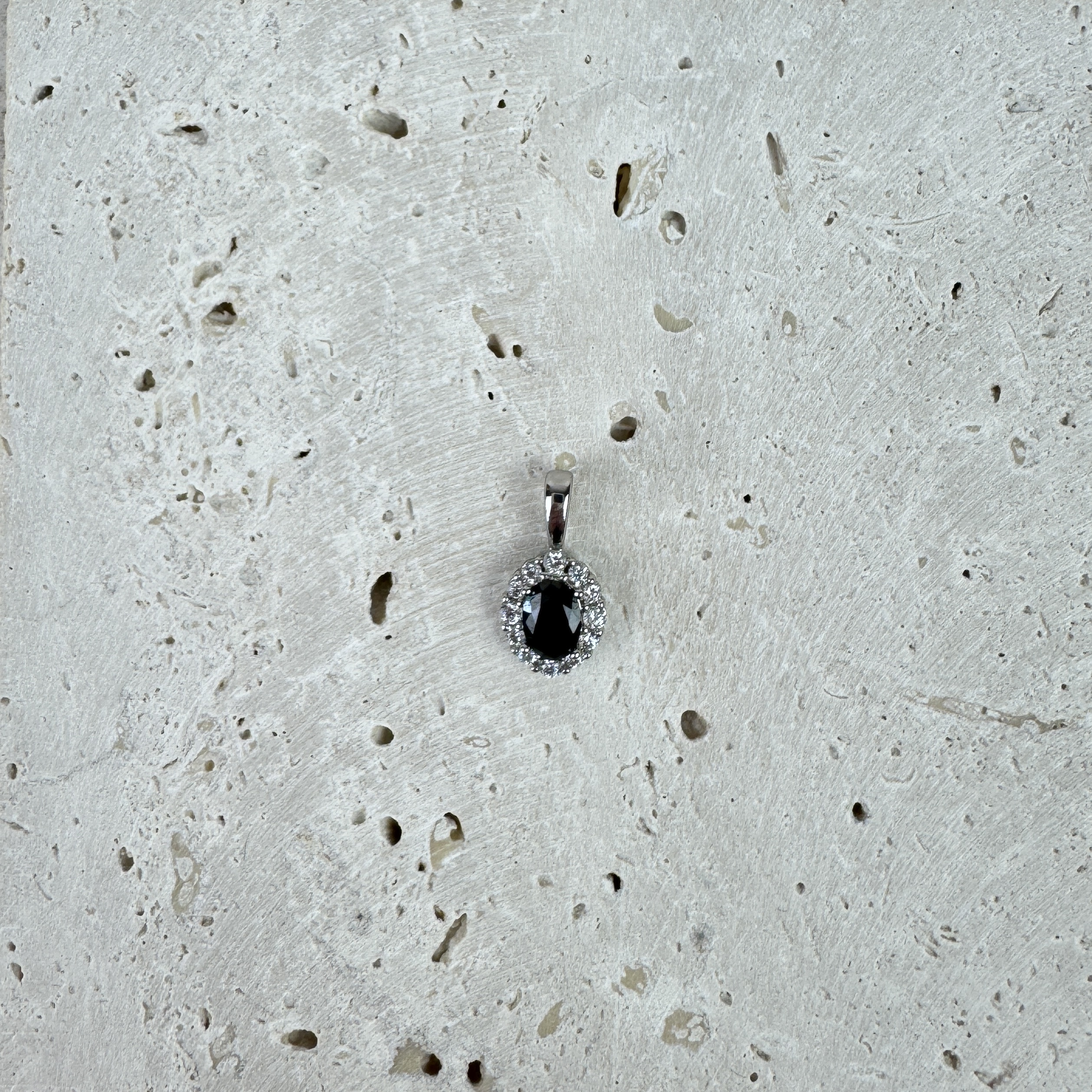 Pakabutis Klasikos Lašas