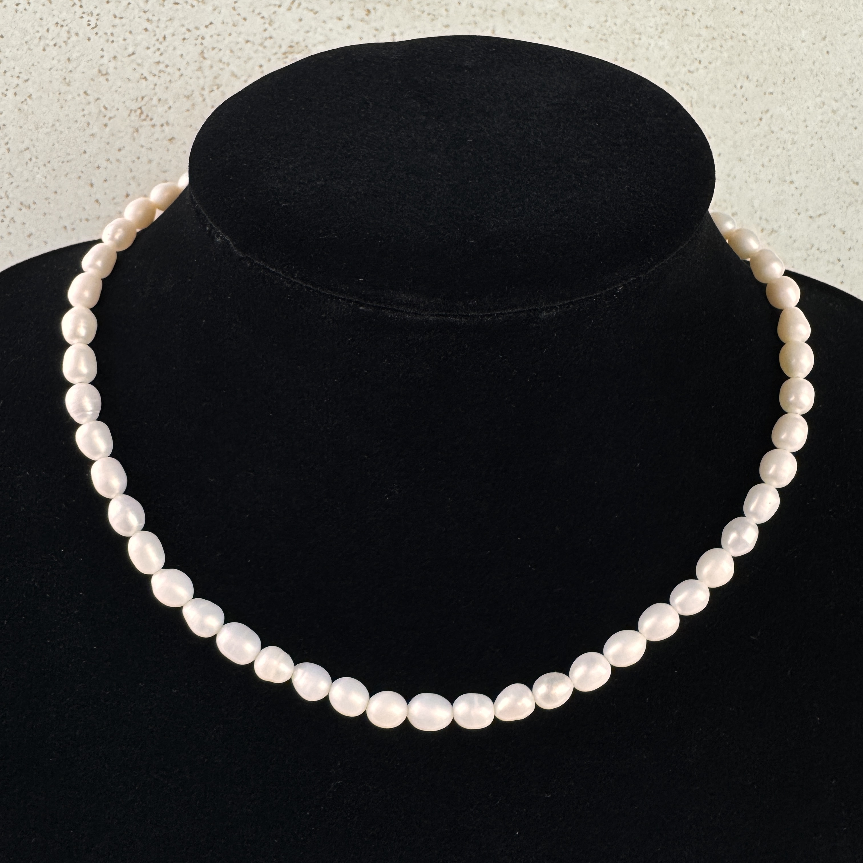 Upės perlų vėrinys - Elegancija