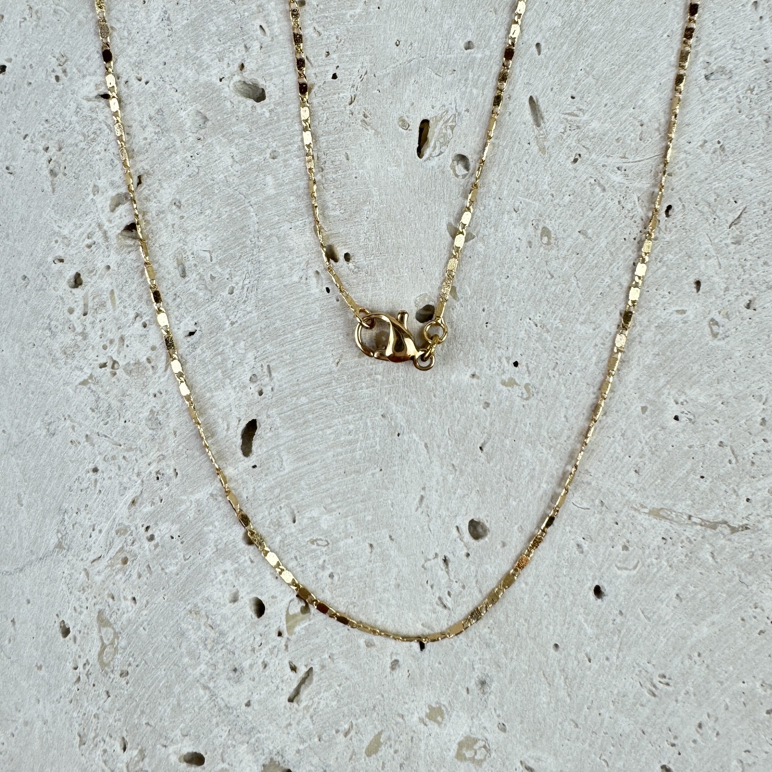 Grandinėlė Švytinti daina