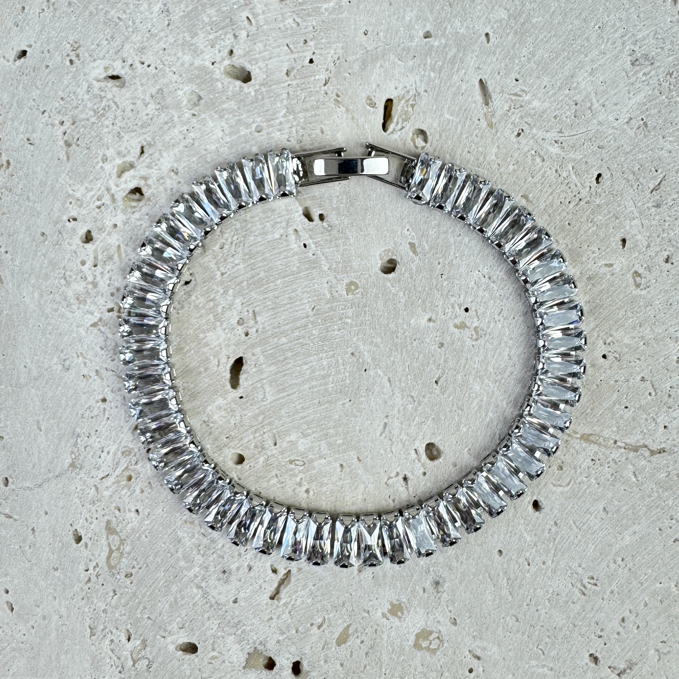 Apyrankė White Motion