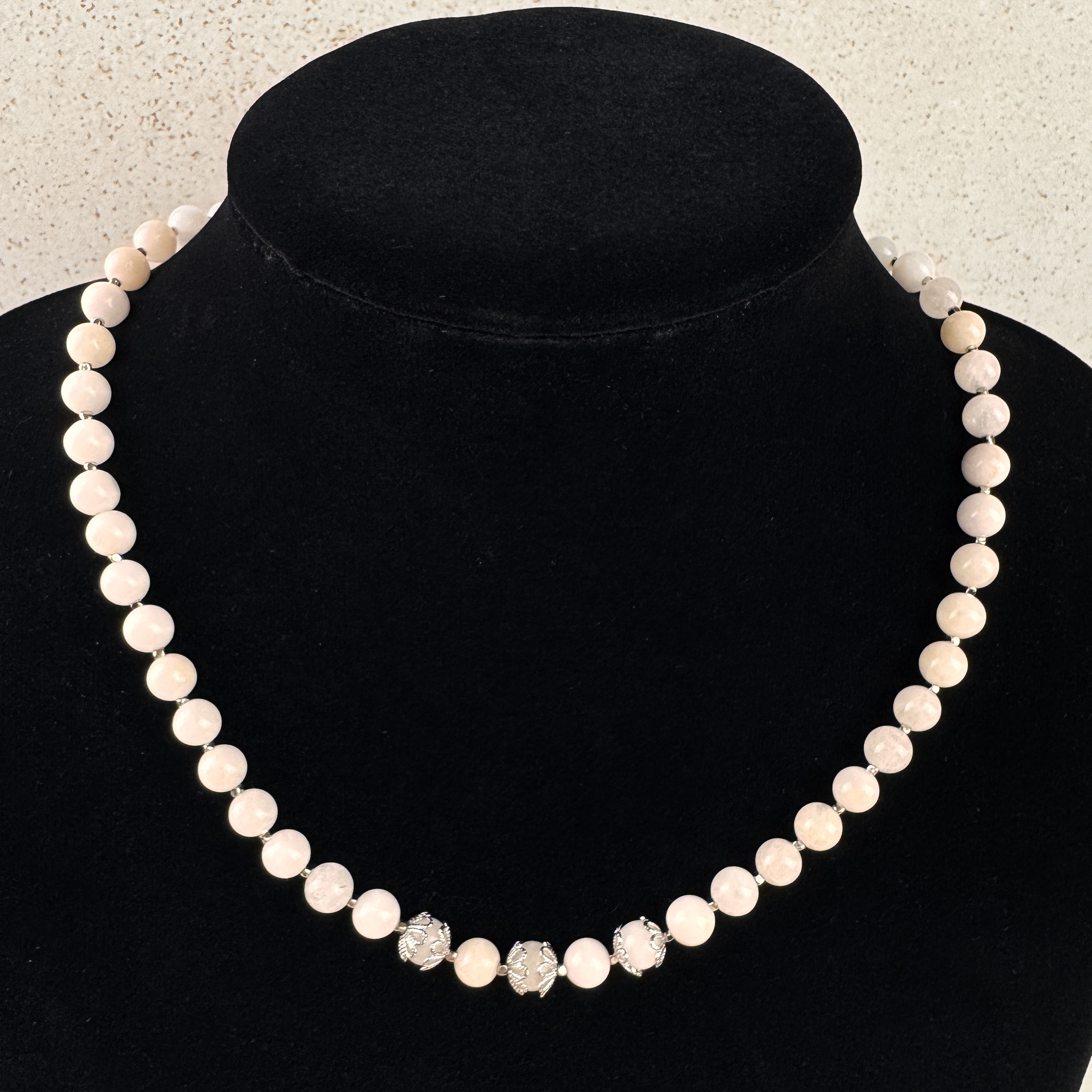 Žadeito vėrinys - Baltas sniegas